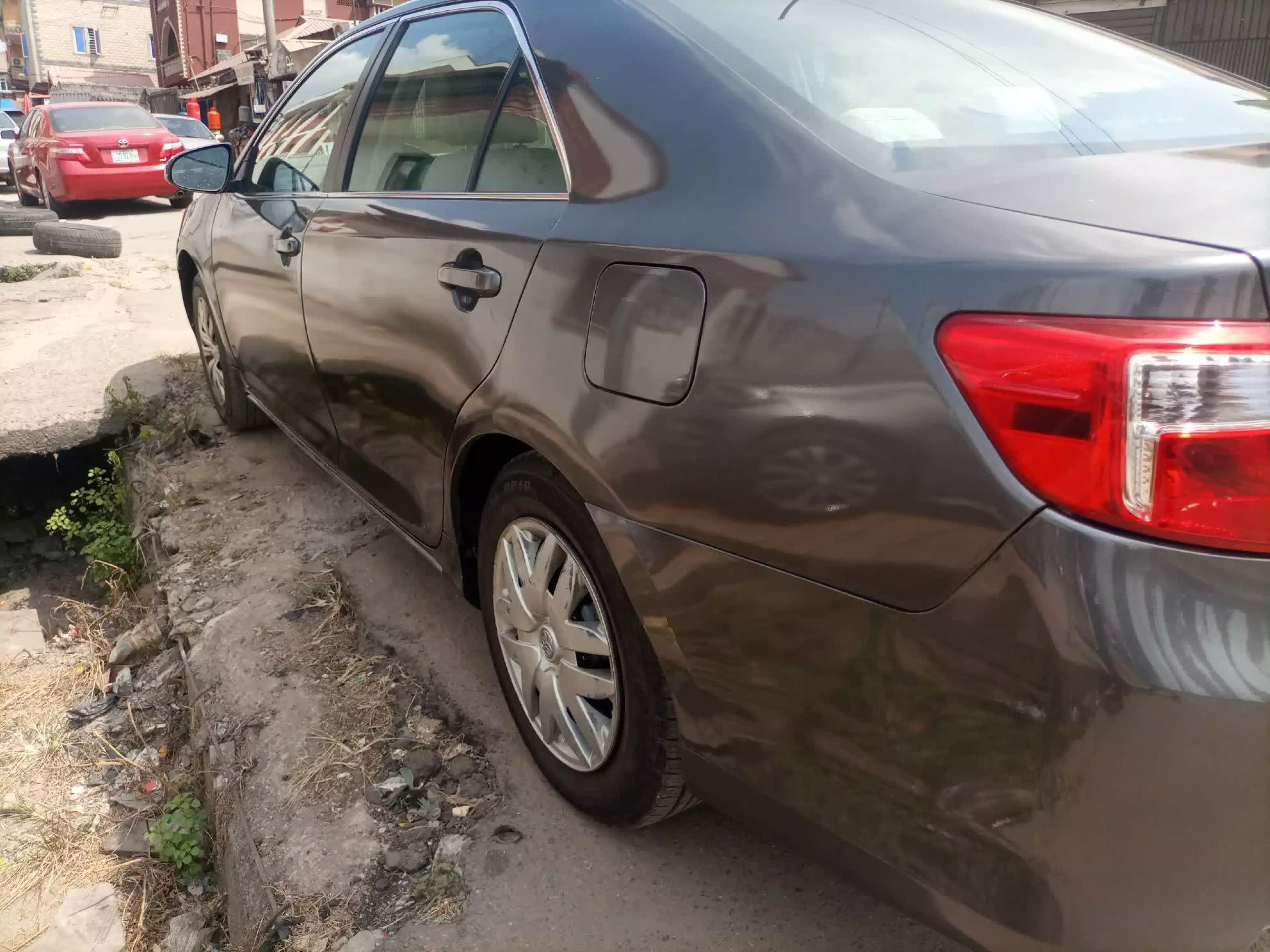 Toyota Camry - 2012