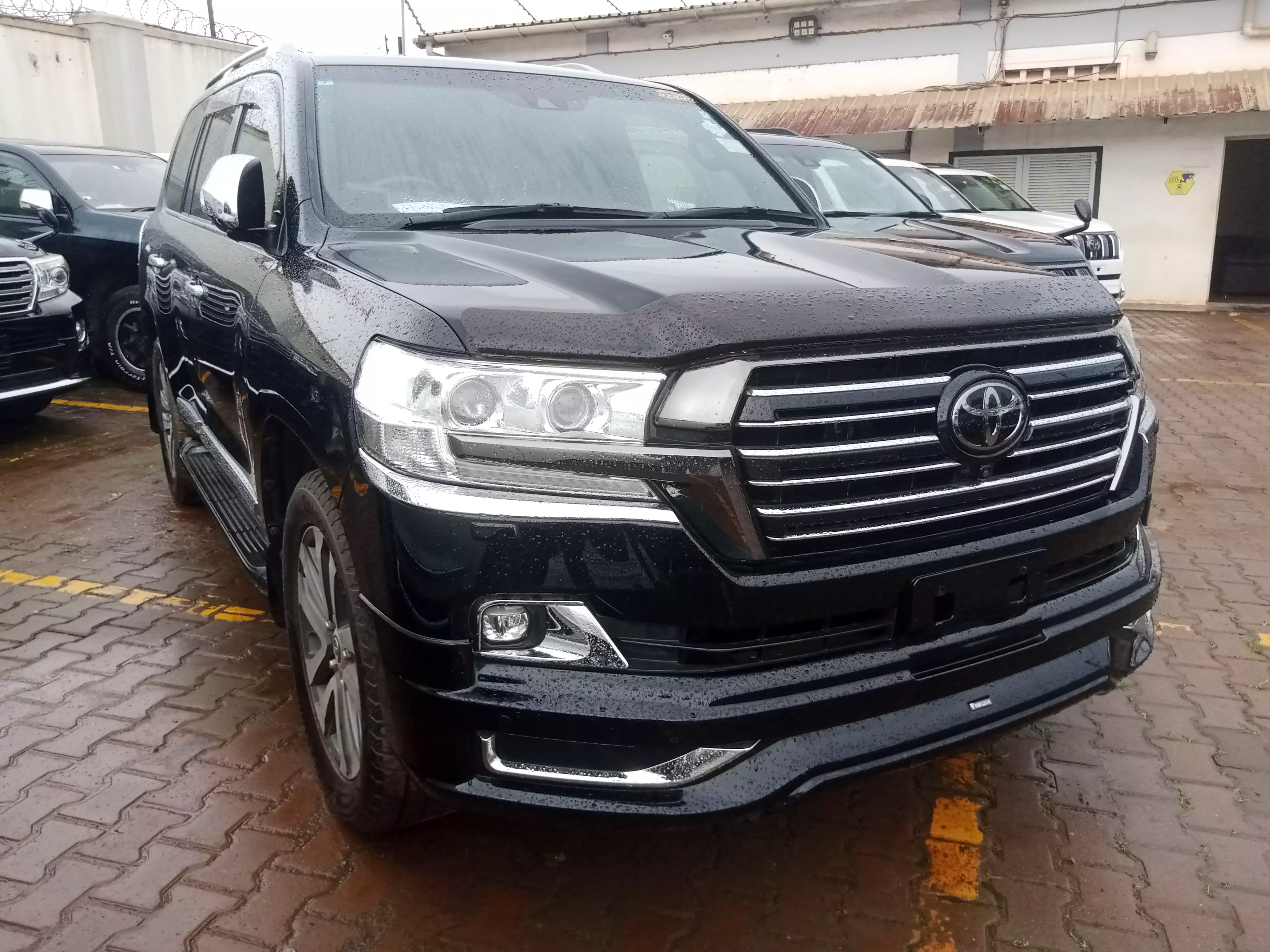 Toyota Landcruiser  V8 - 2016