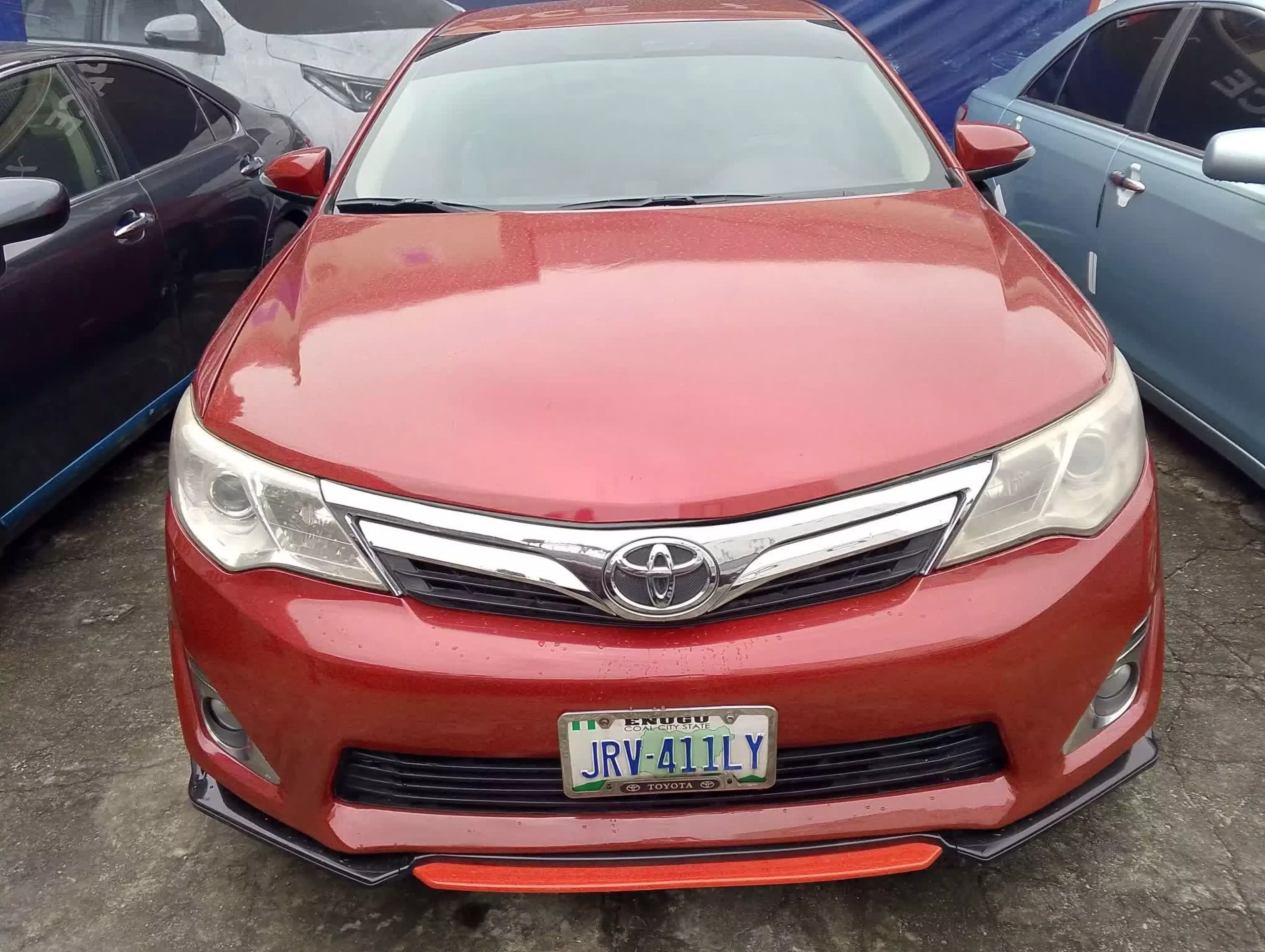 Toyota Camry   - 2012