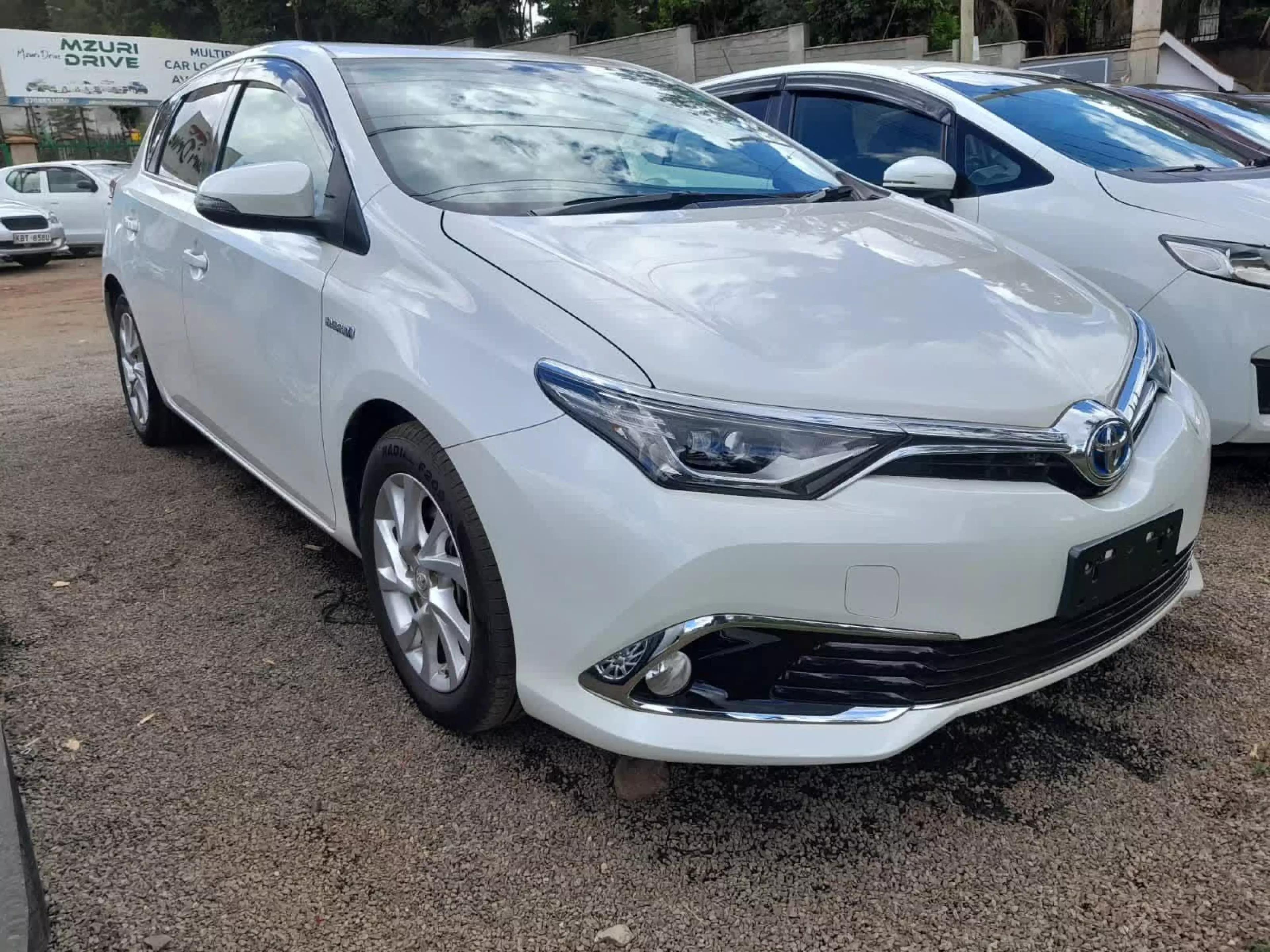 Toyota Auris Hybrid - 2016