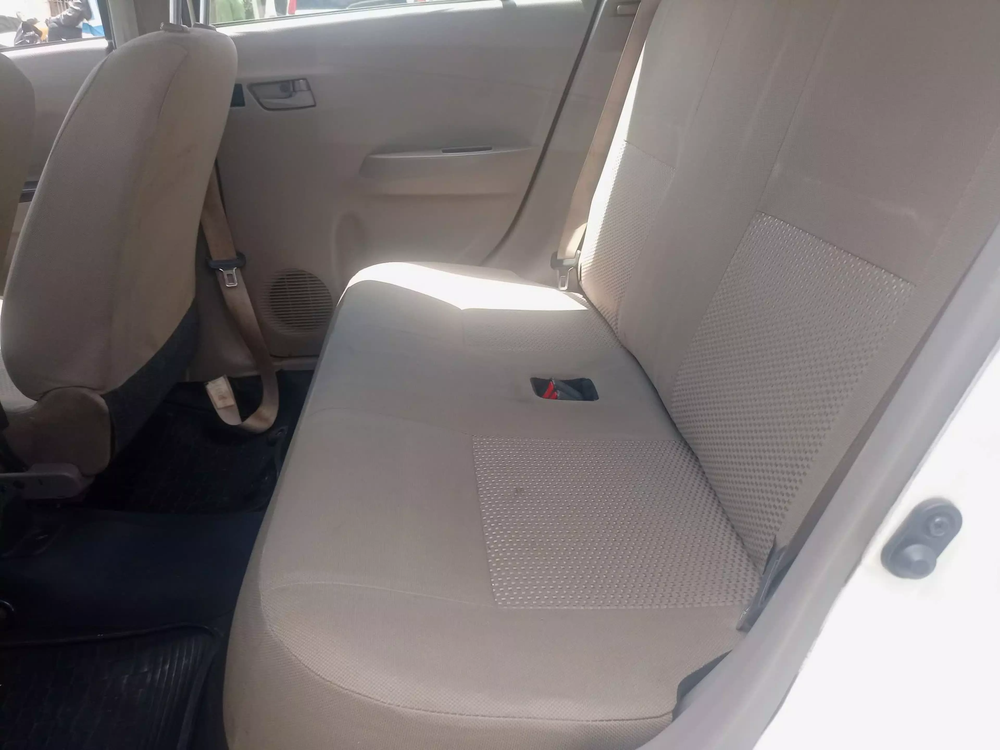 Daihatsu Mira    - 2013