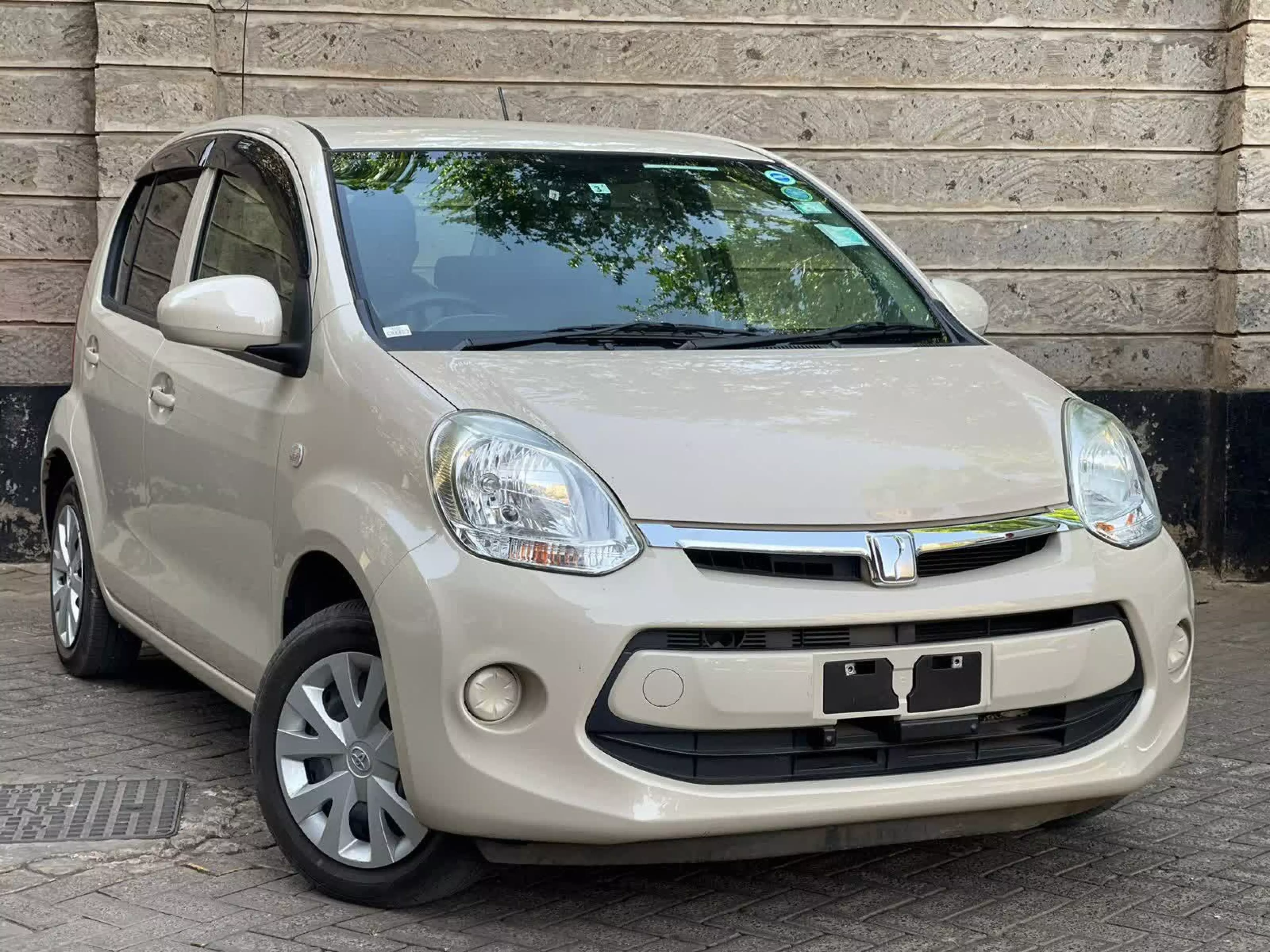 Toyota Passo - 2015