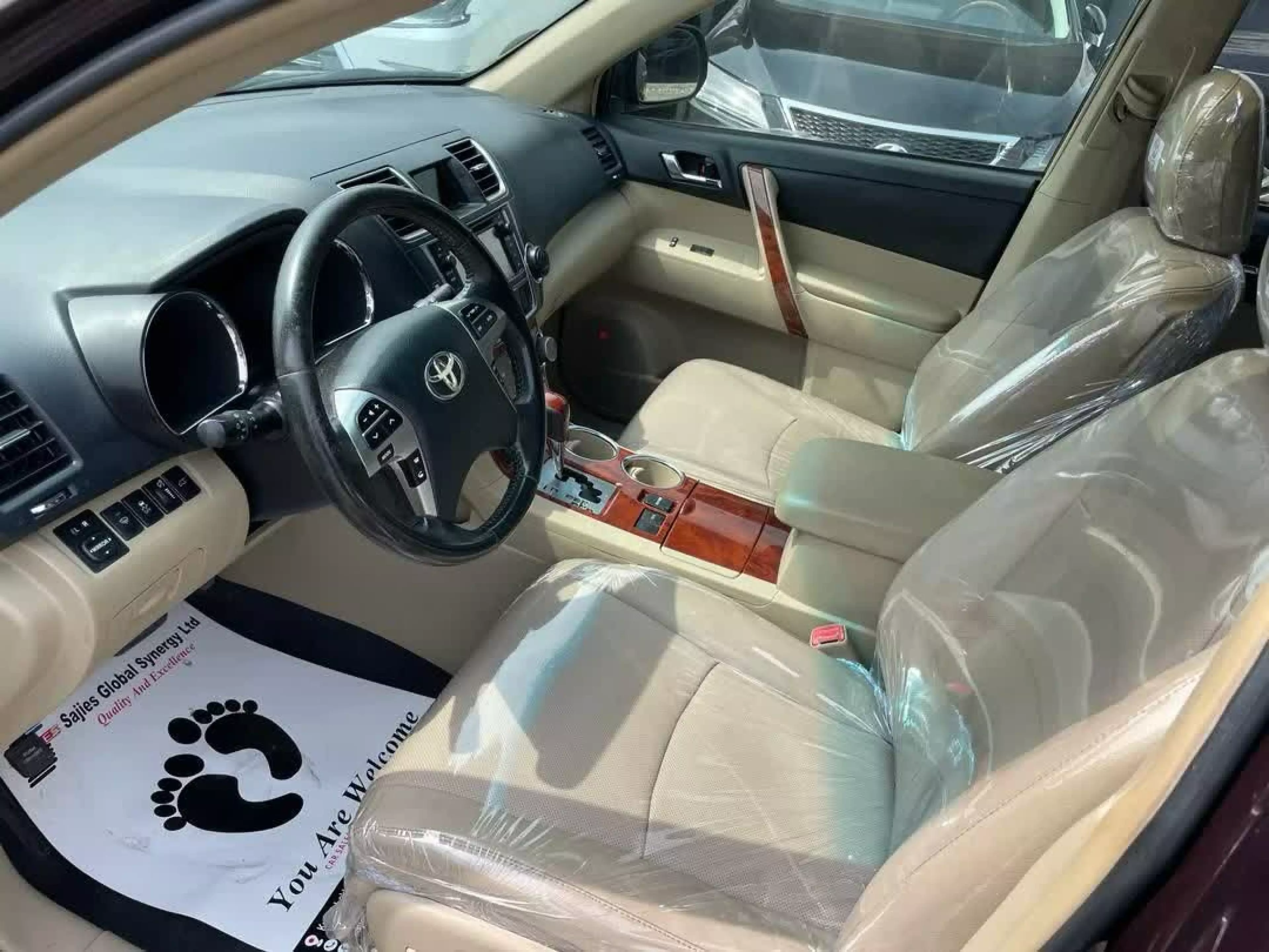Toyota Highlander   - 2013