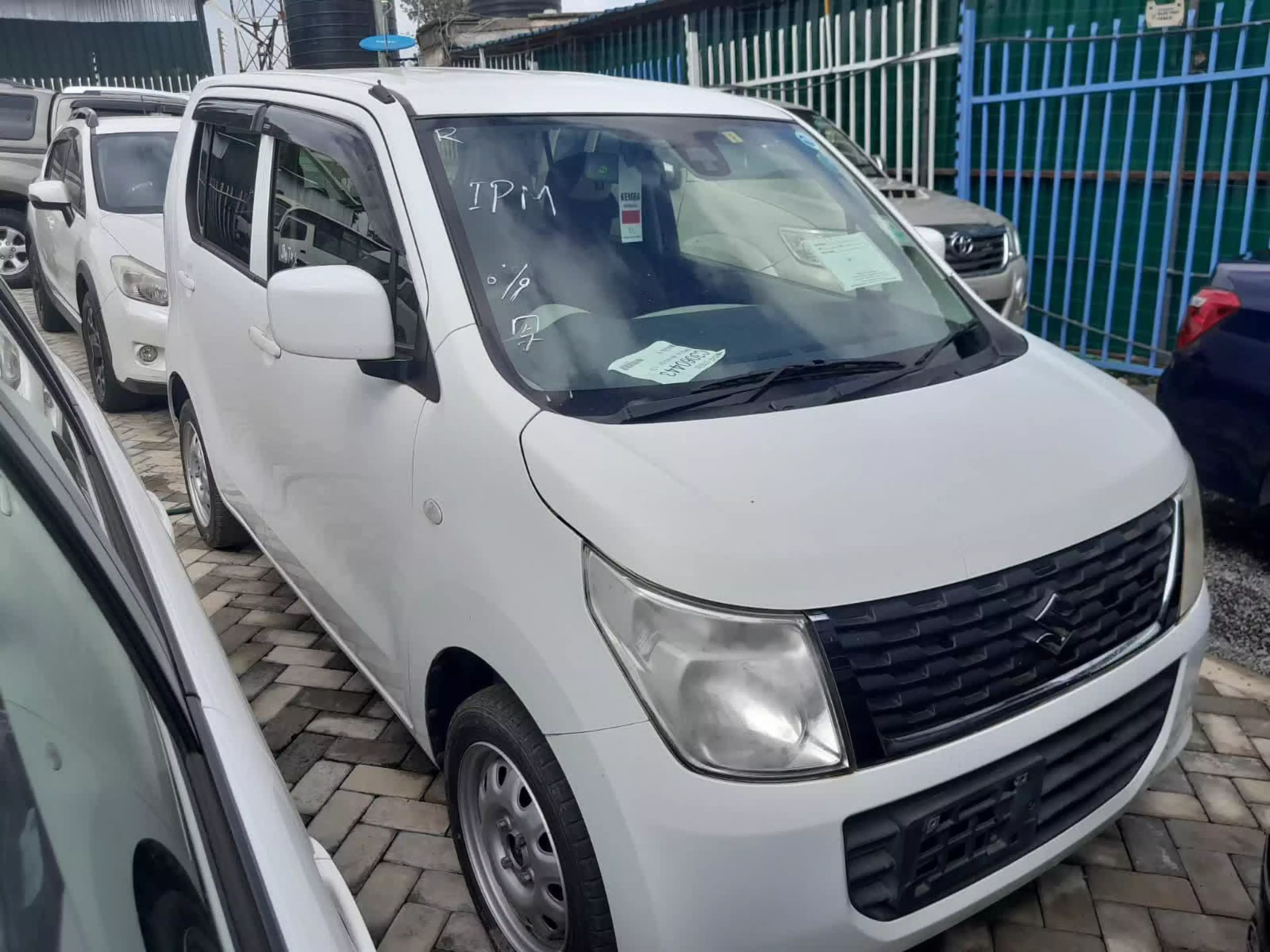 SUZUKI Wagon R - 2016