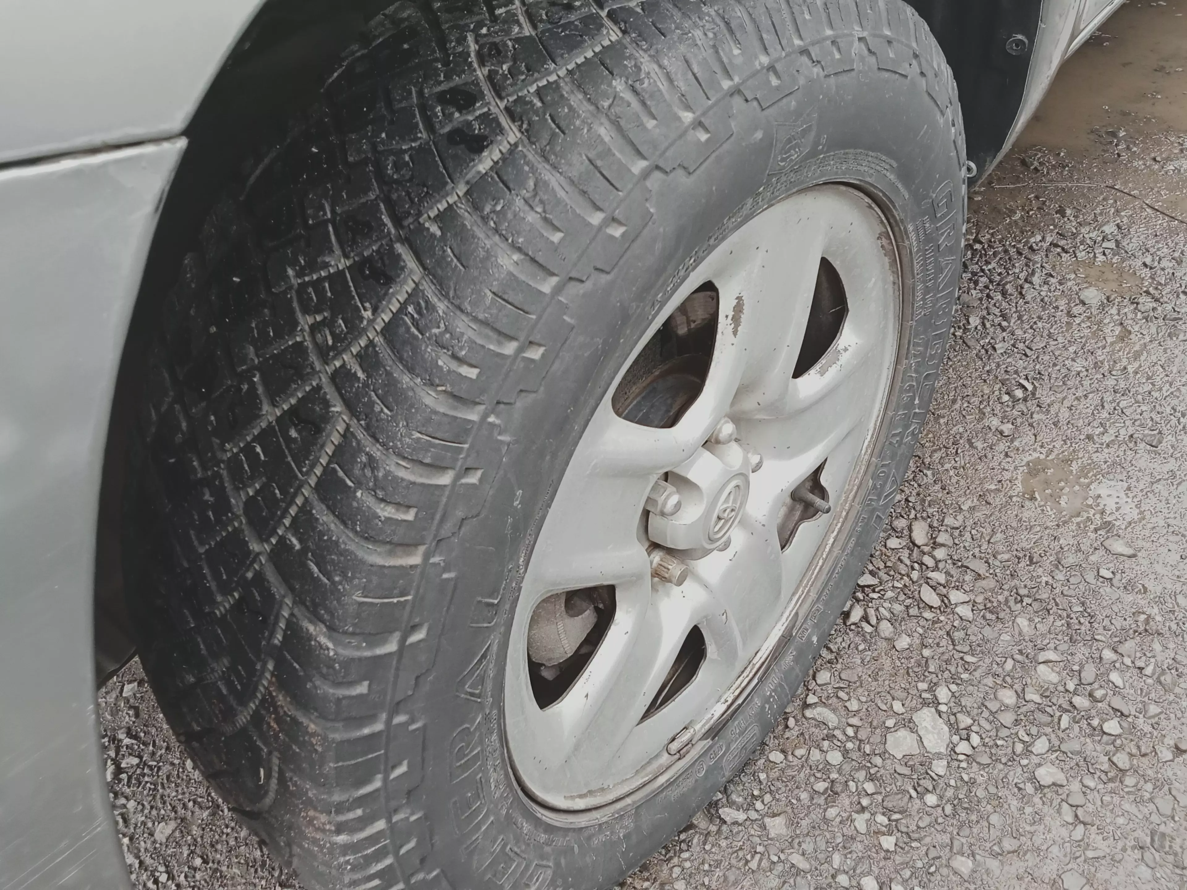Toyota Rav4   - 2005