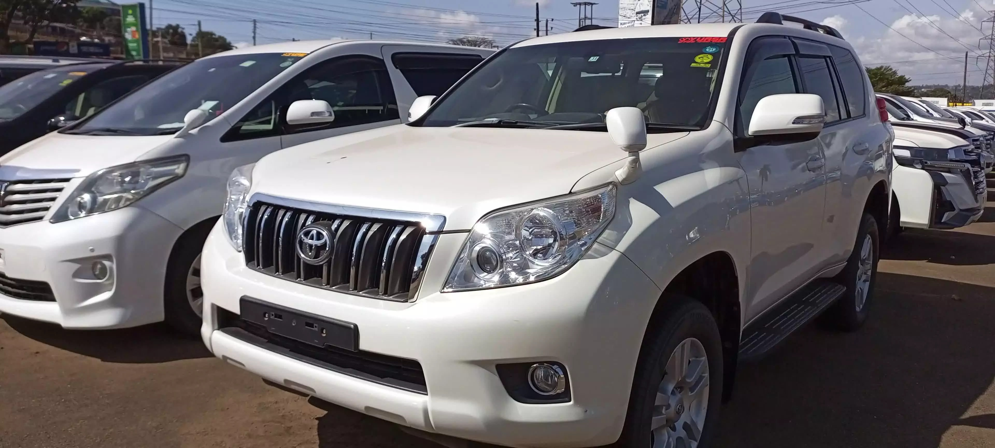 Toyota LAND CRUISER VGX - 2012