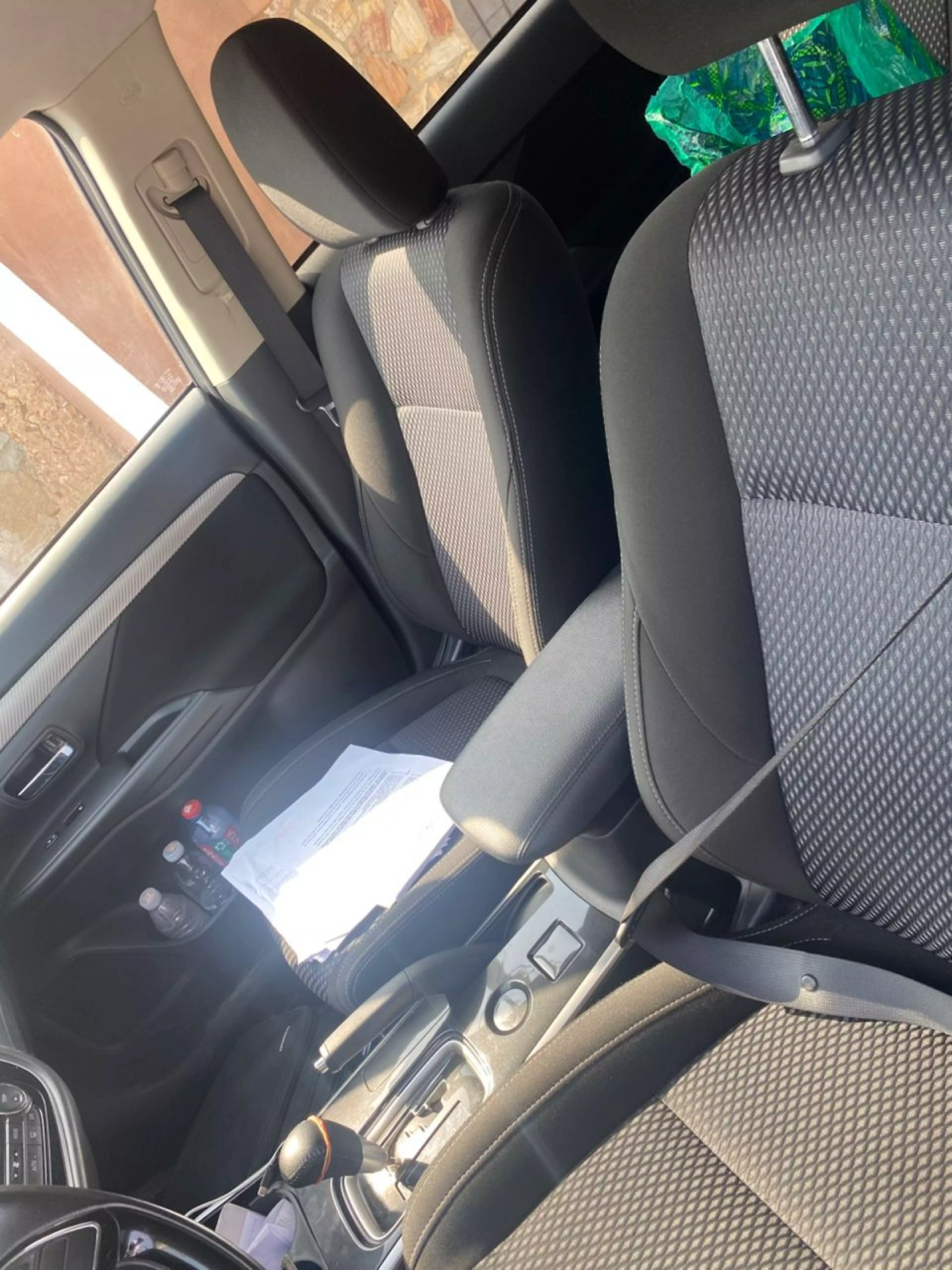 Mitsubishi OUTLANDER   - 2017