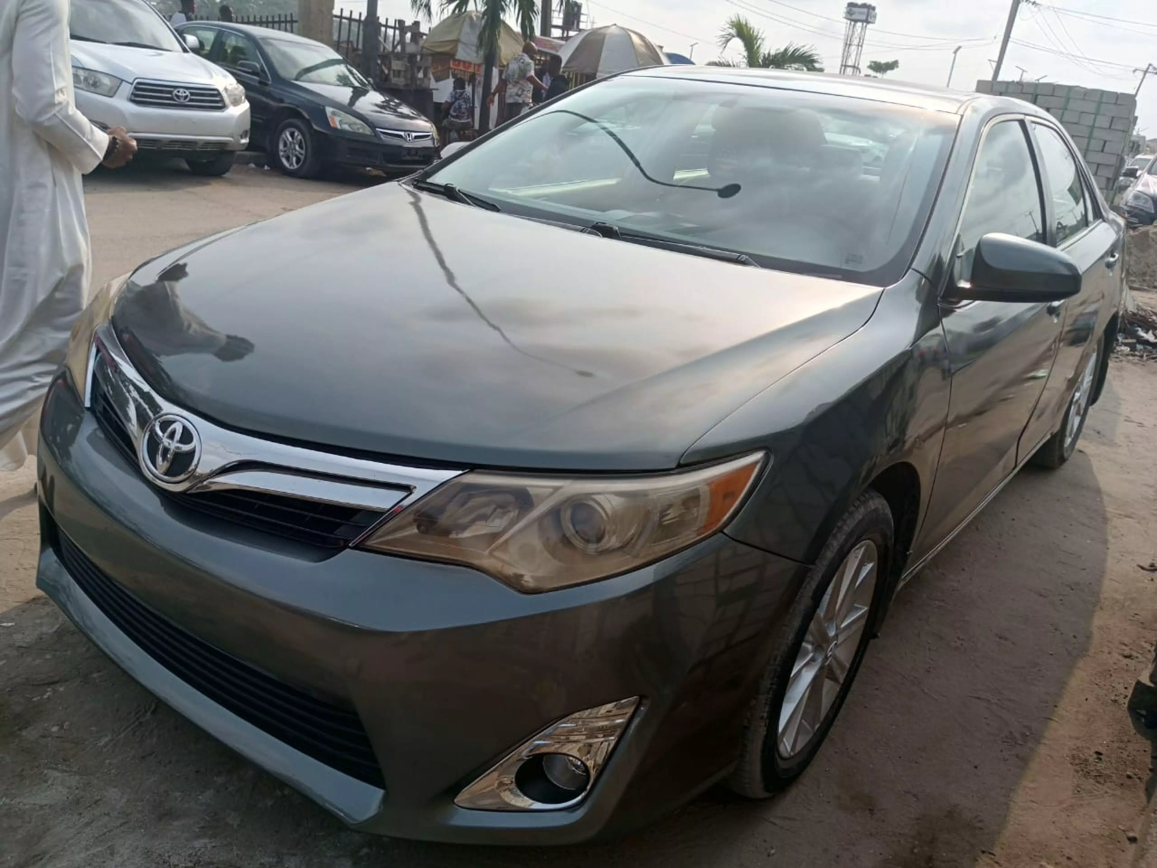 Toyota Camry   - 2012