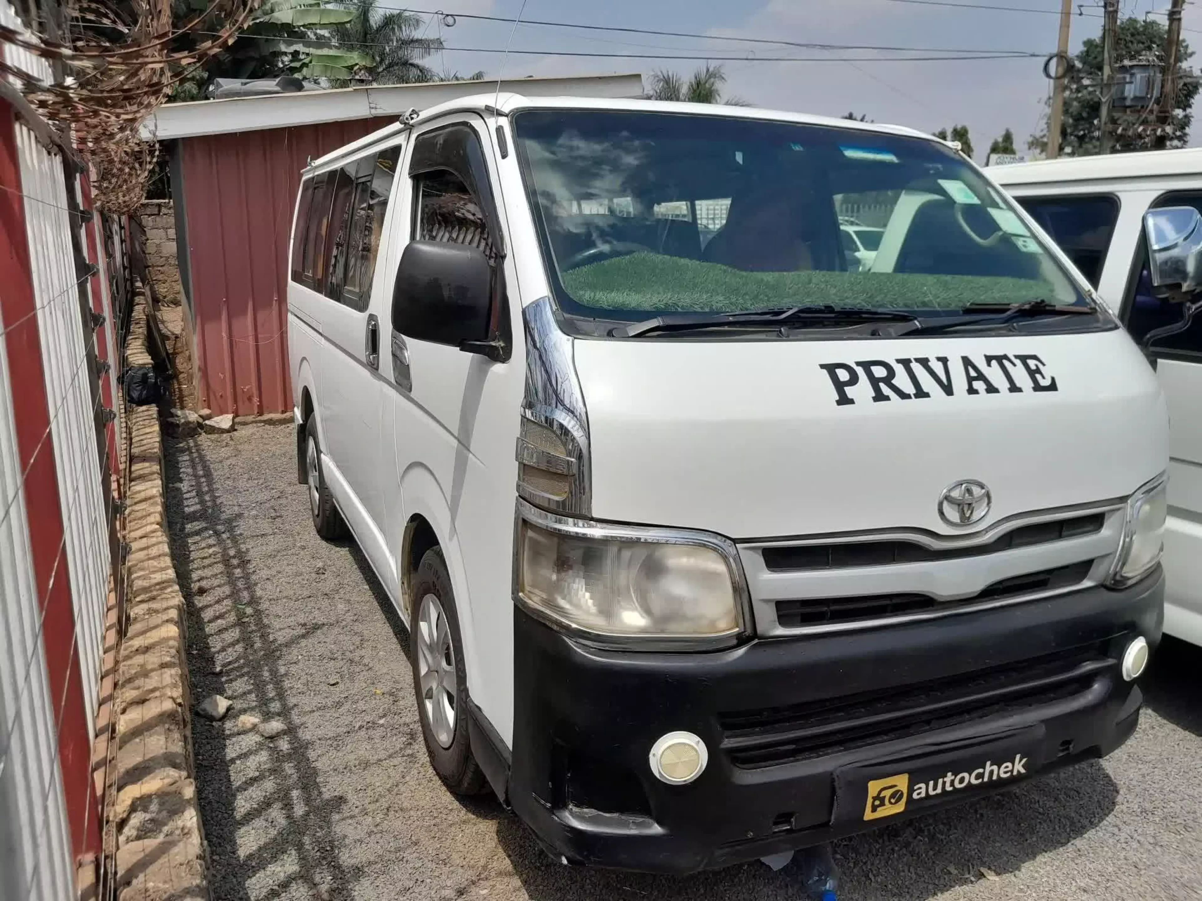 Toyota Hiace - 2010