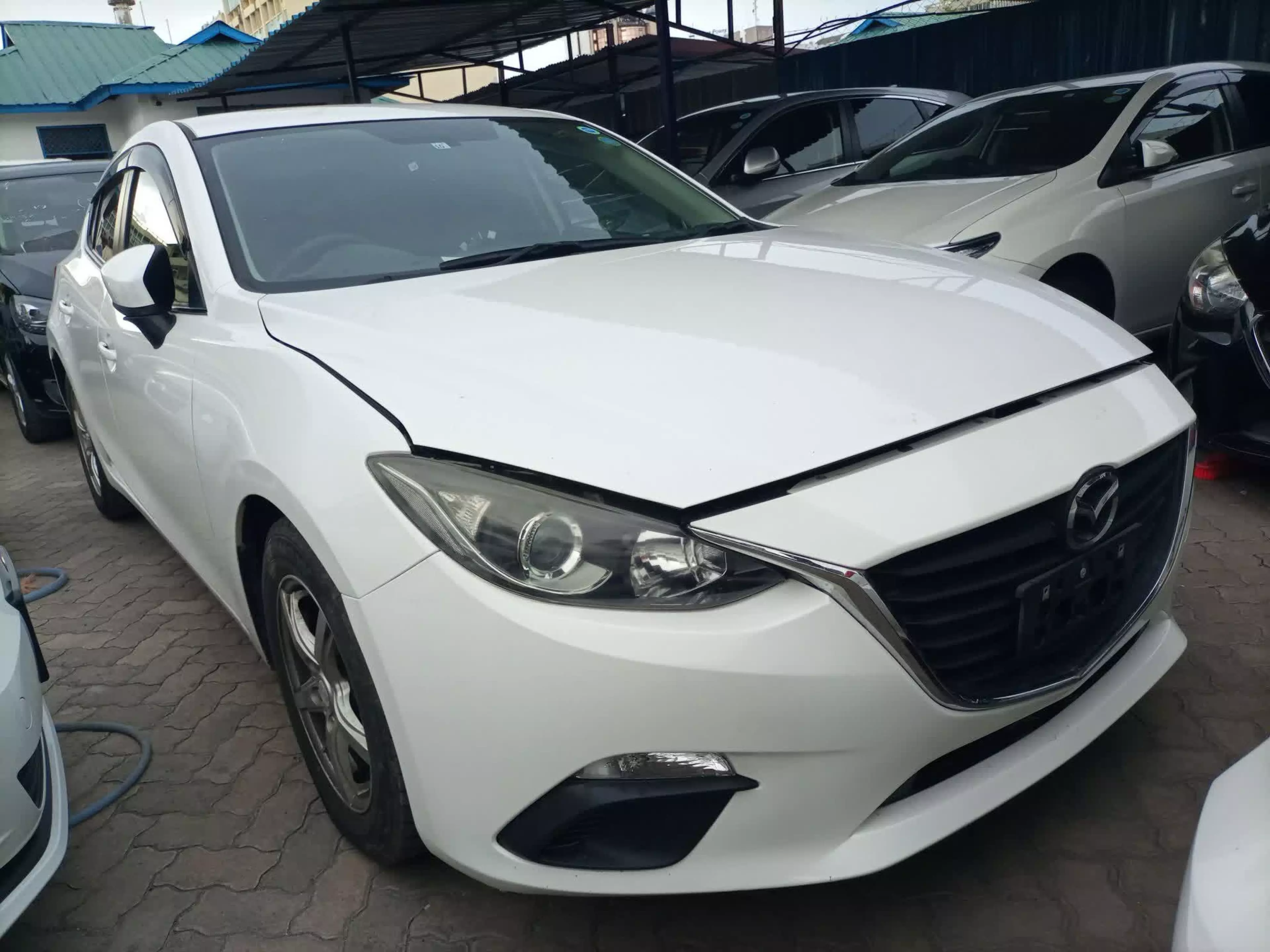 Mazda Axela  - 2015