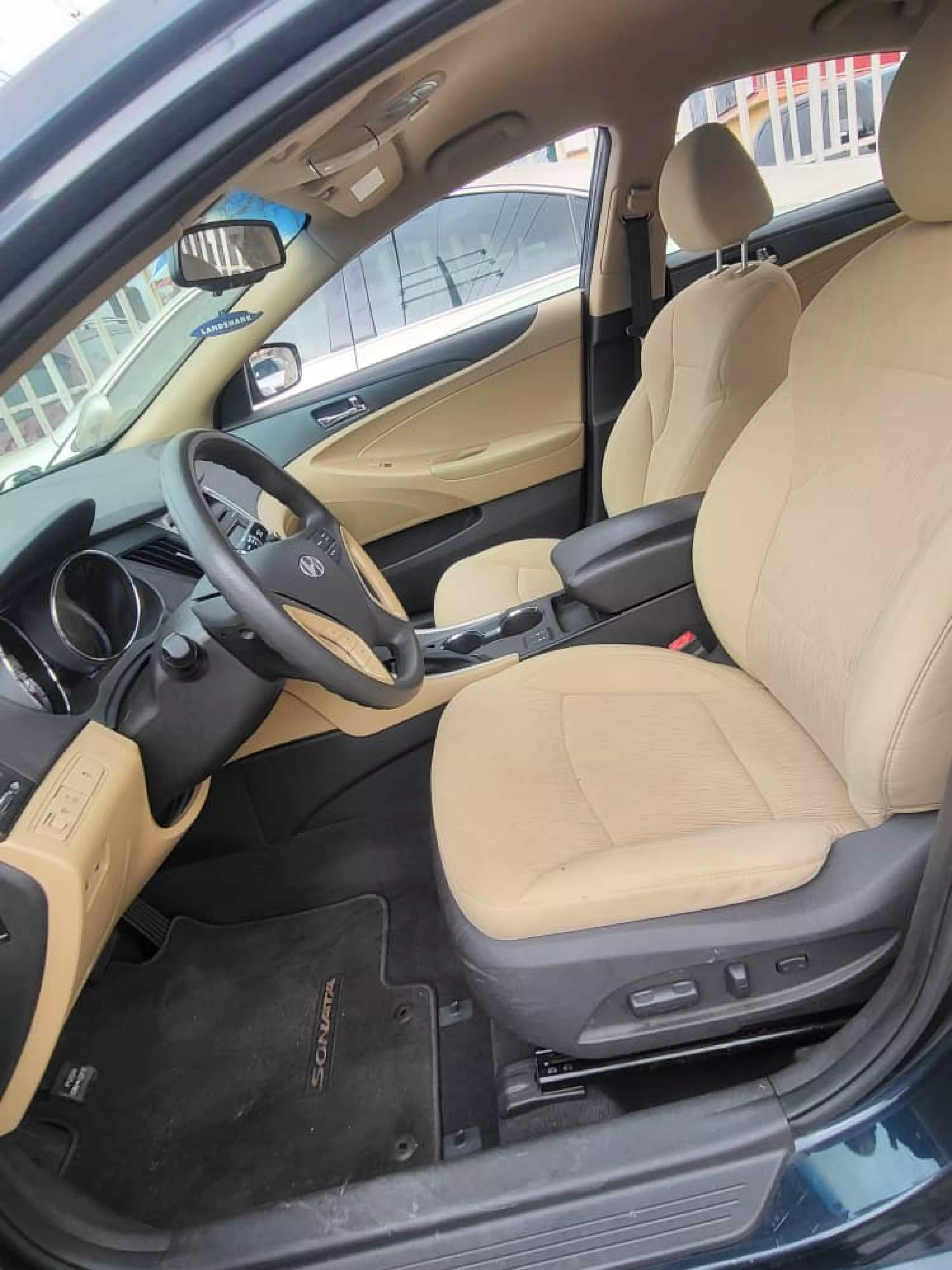 Hyundai Sonata   - 2014