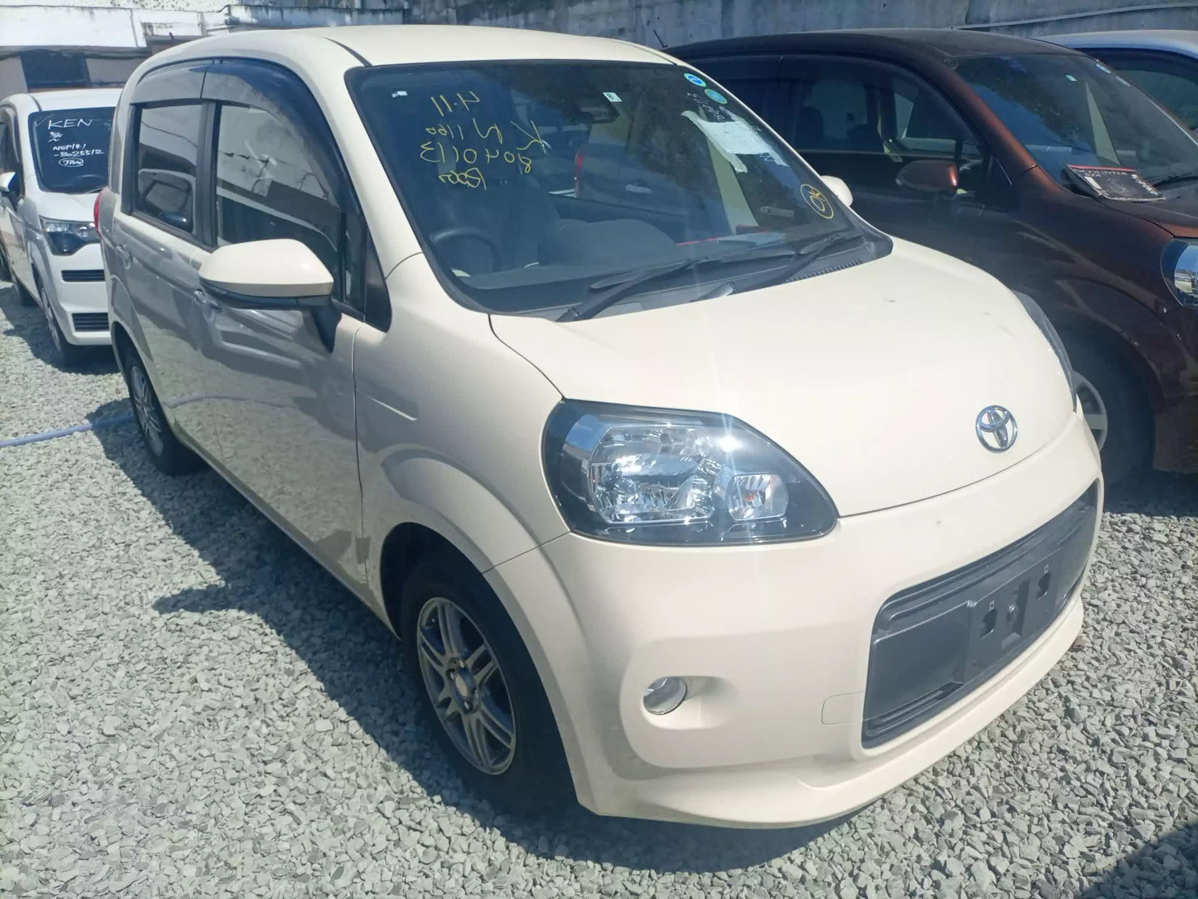 Toyota Porte - 2016