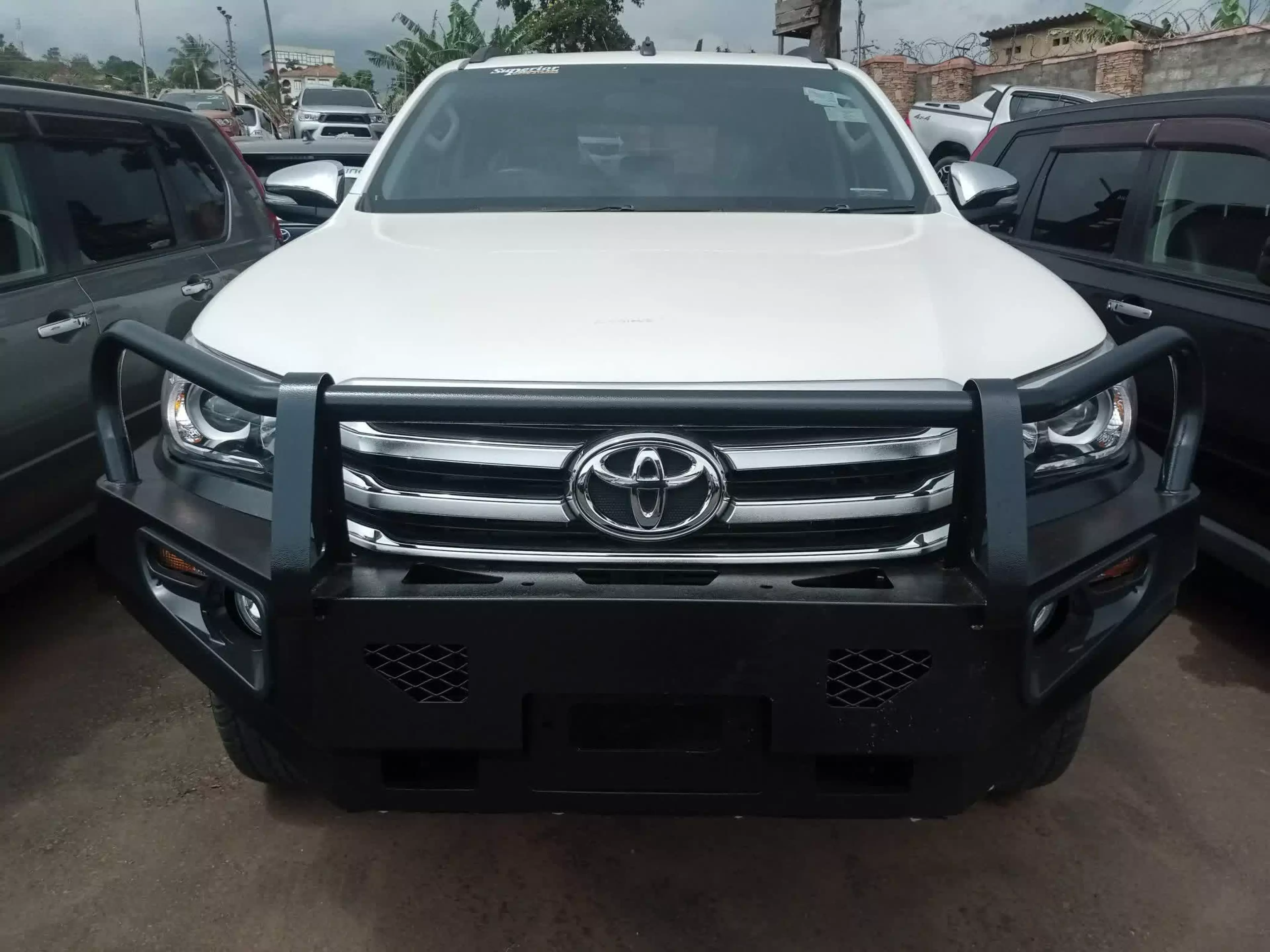 Toyota Hilux Revo  - 2017