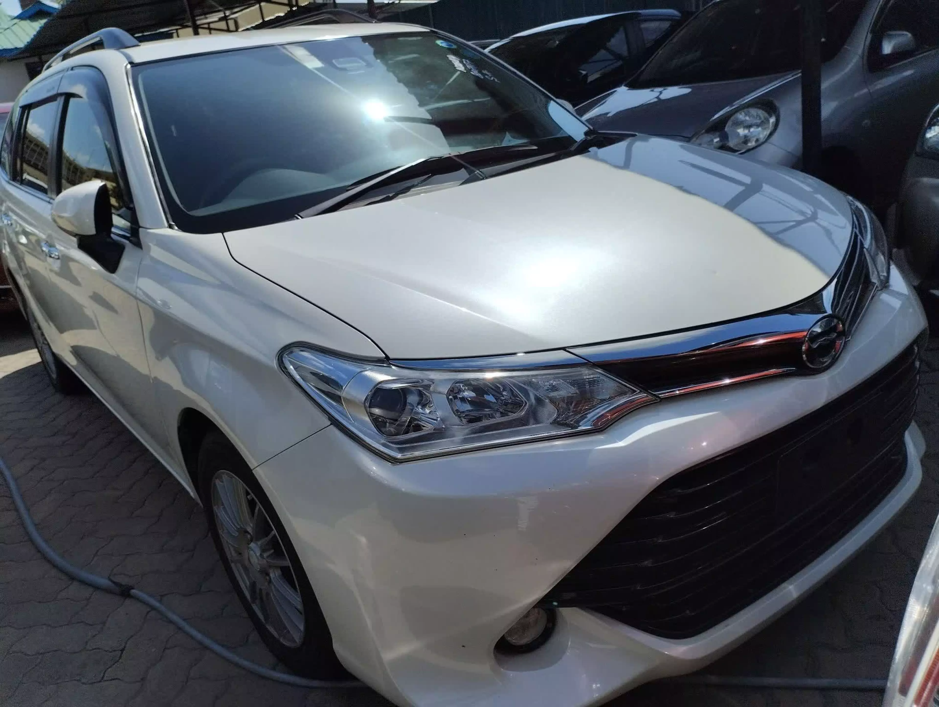 Toyota Fielder hybrid  - 2016