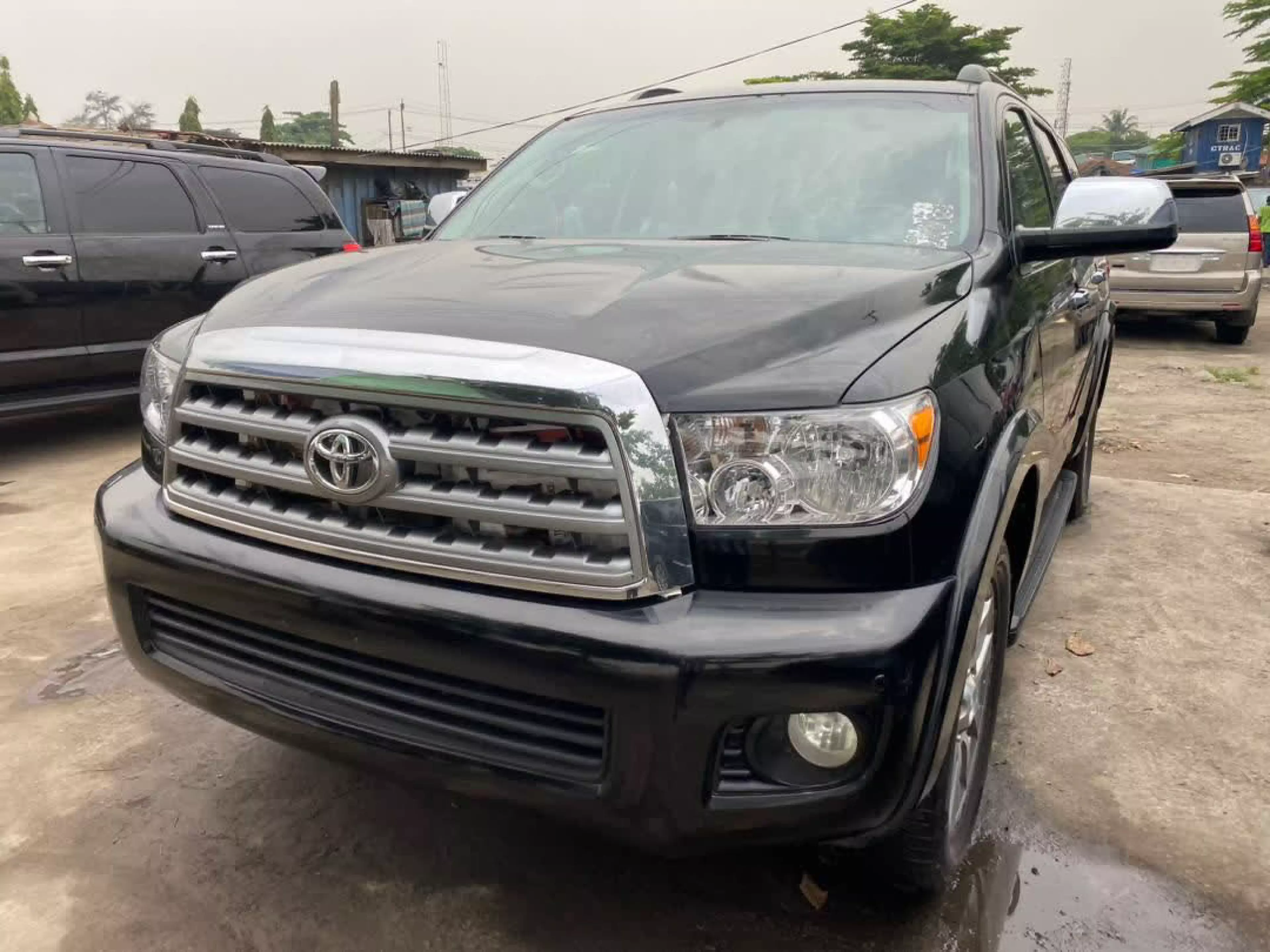 Toyota Sequoia - 2008