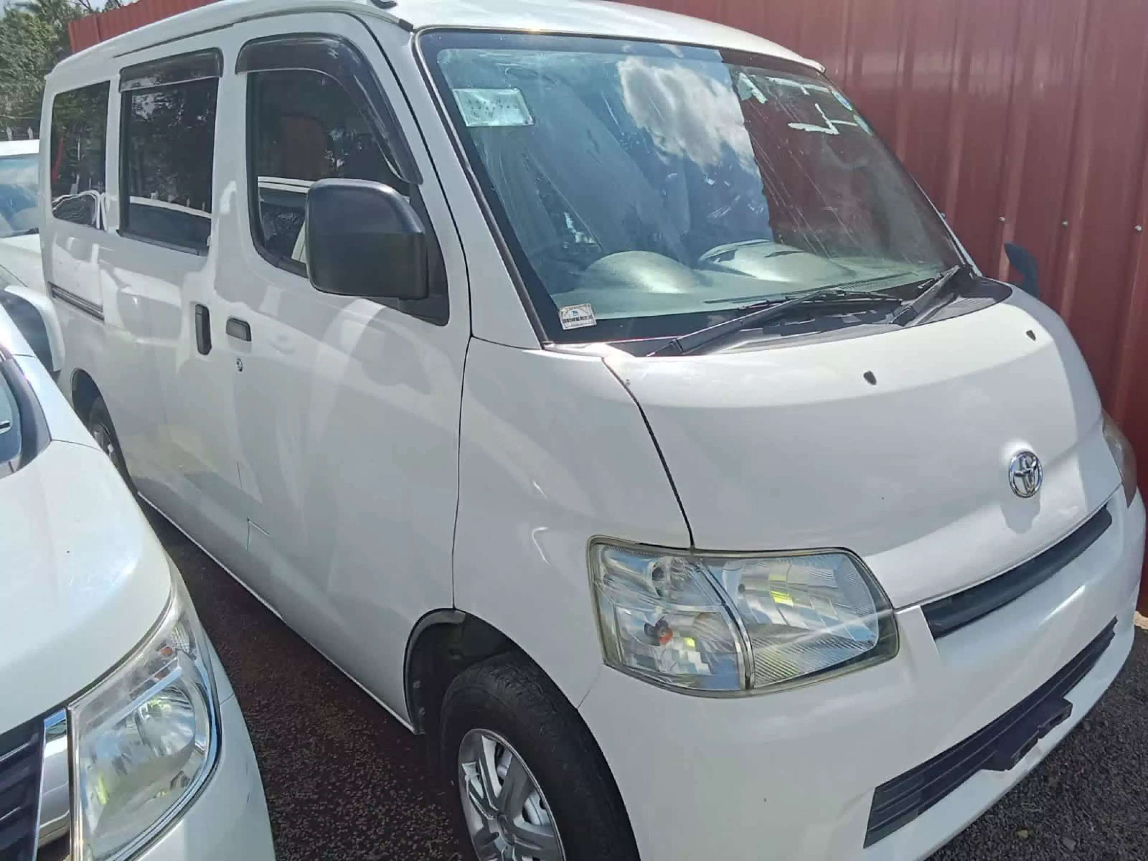 Toyota Town Ace - 2016