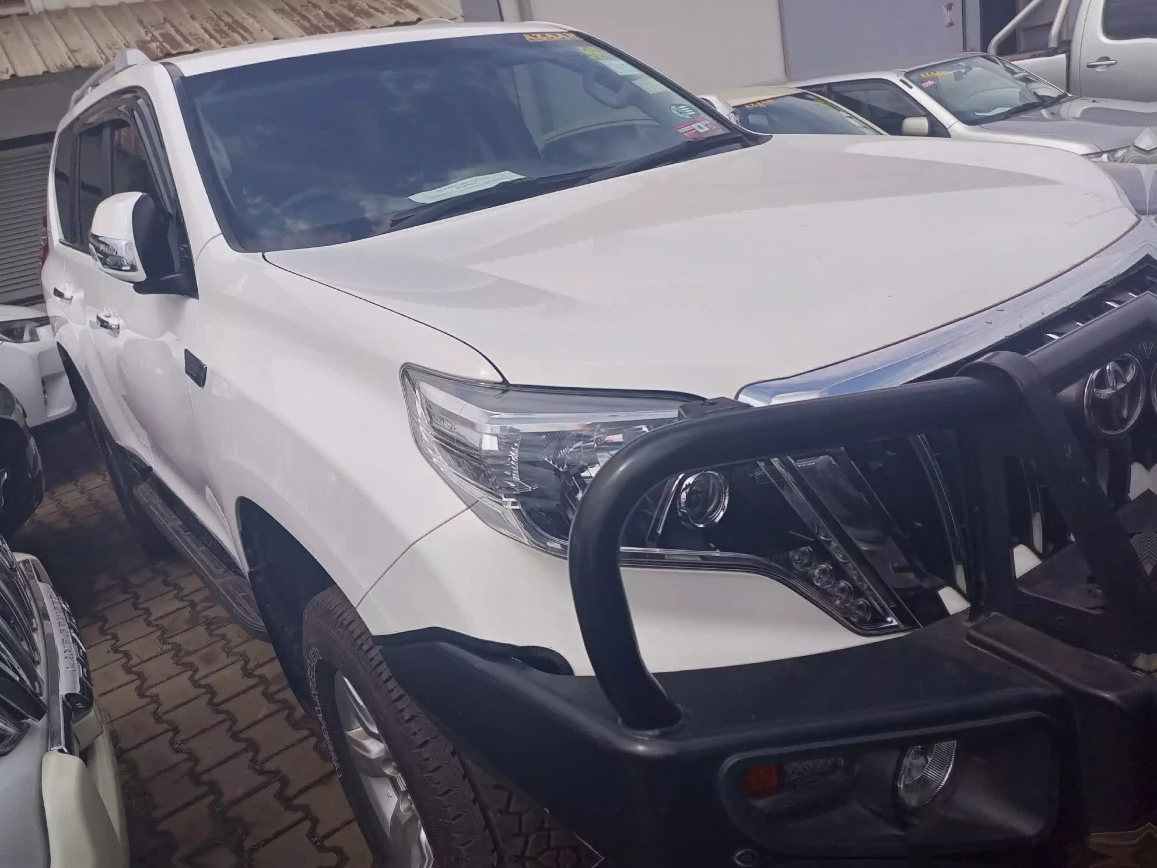 Toyota Land Cruiser - 2014