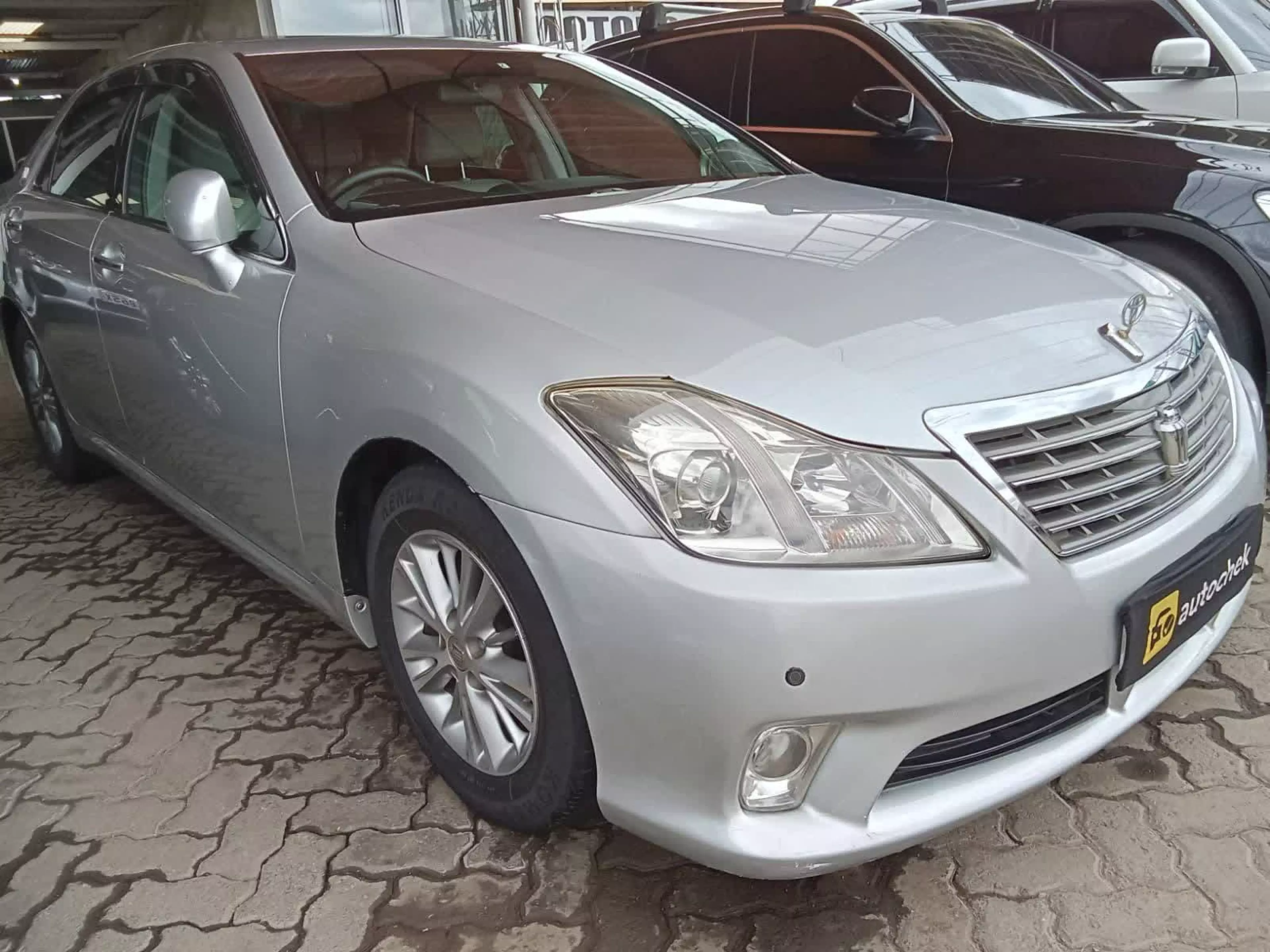 Toyota Mark X - 2013