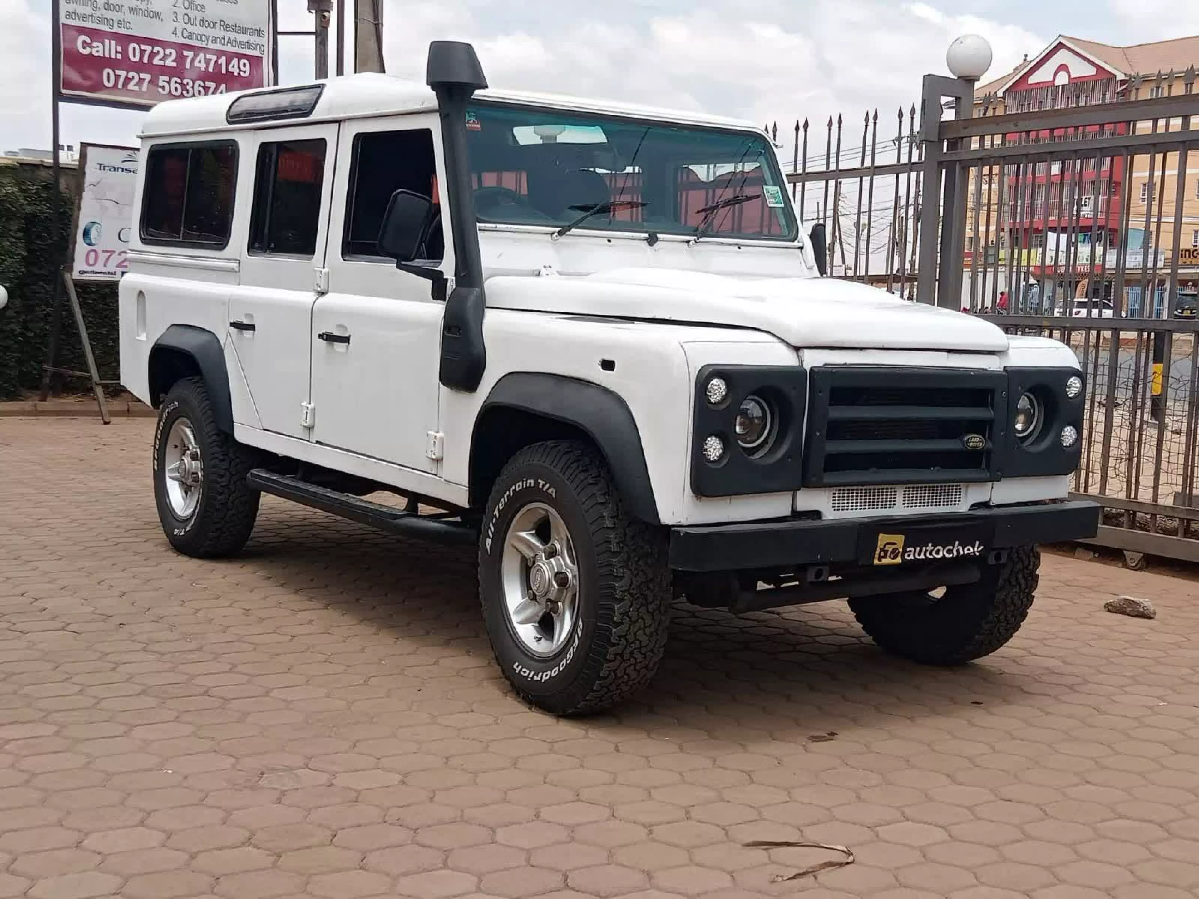 Land Rover Defender - 2010