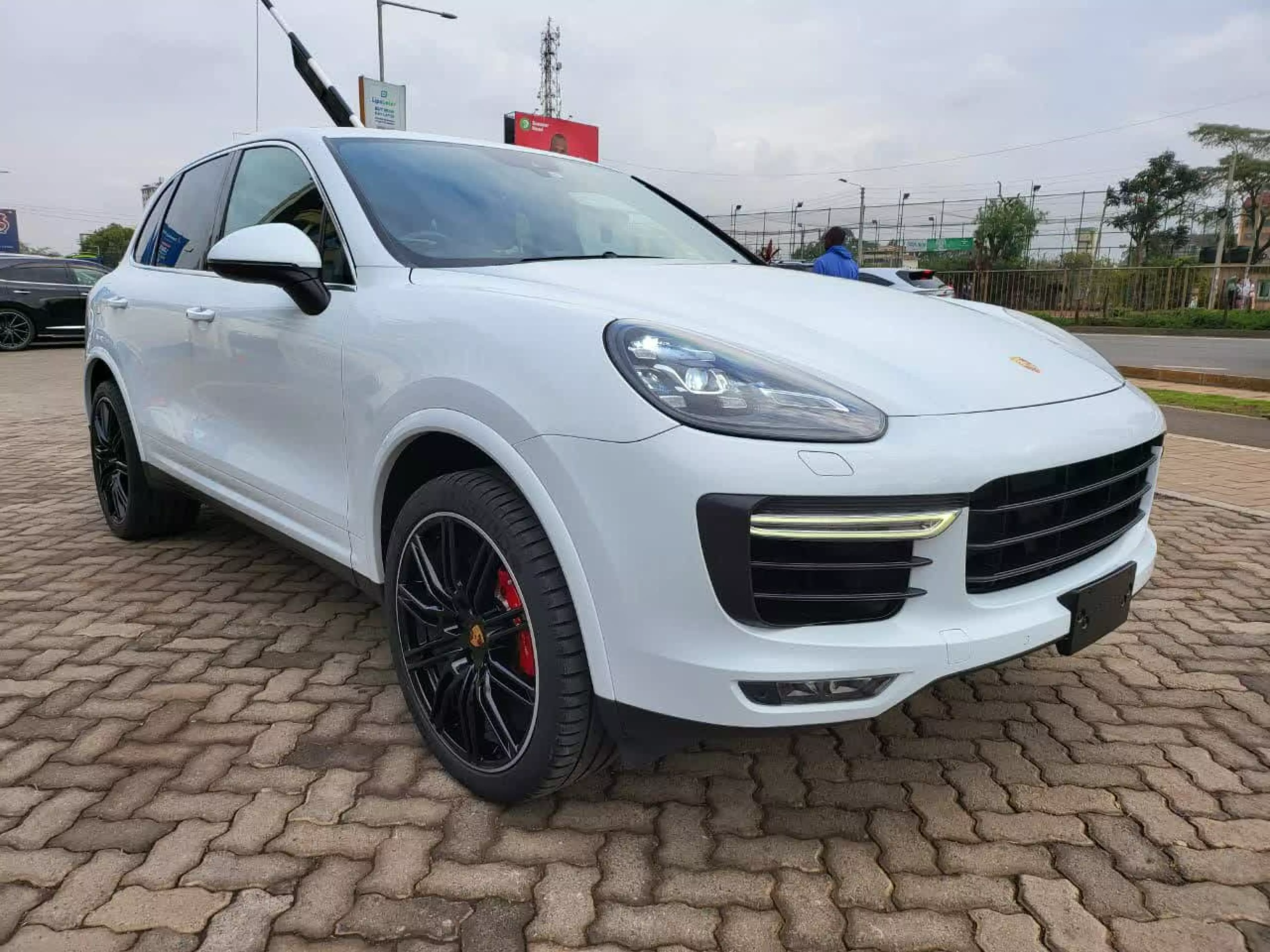 PORSCHE Cayenne - 2016
