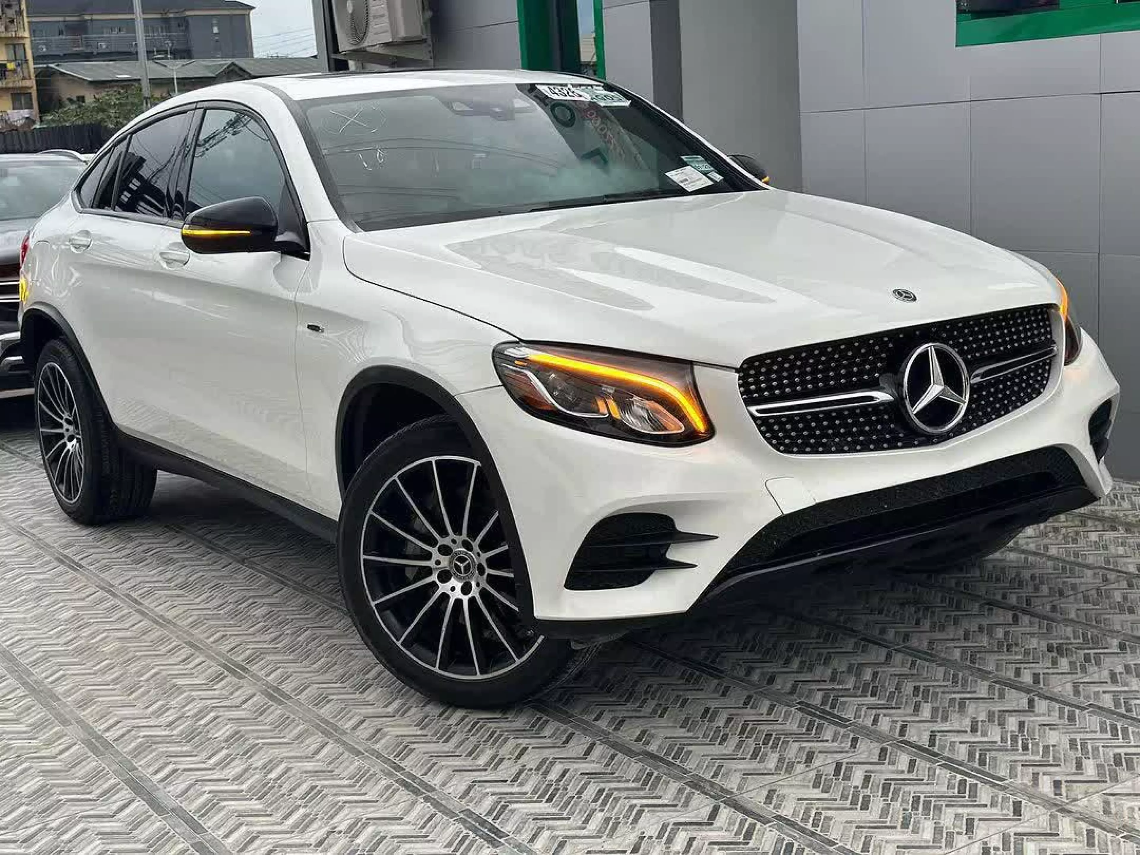 Mercedes-Benz GLC 300 - 2018