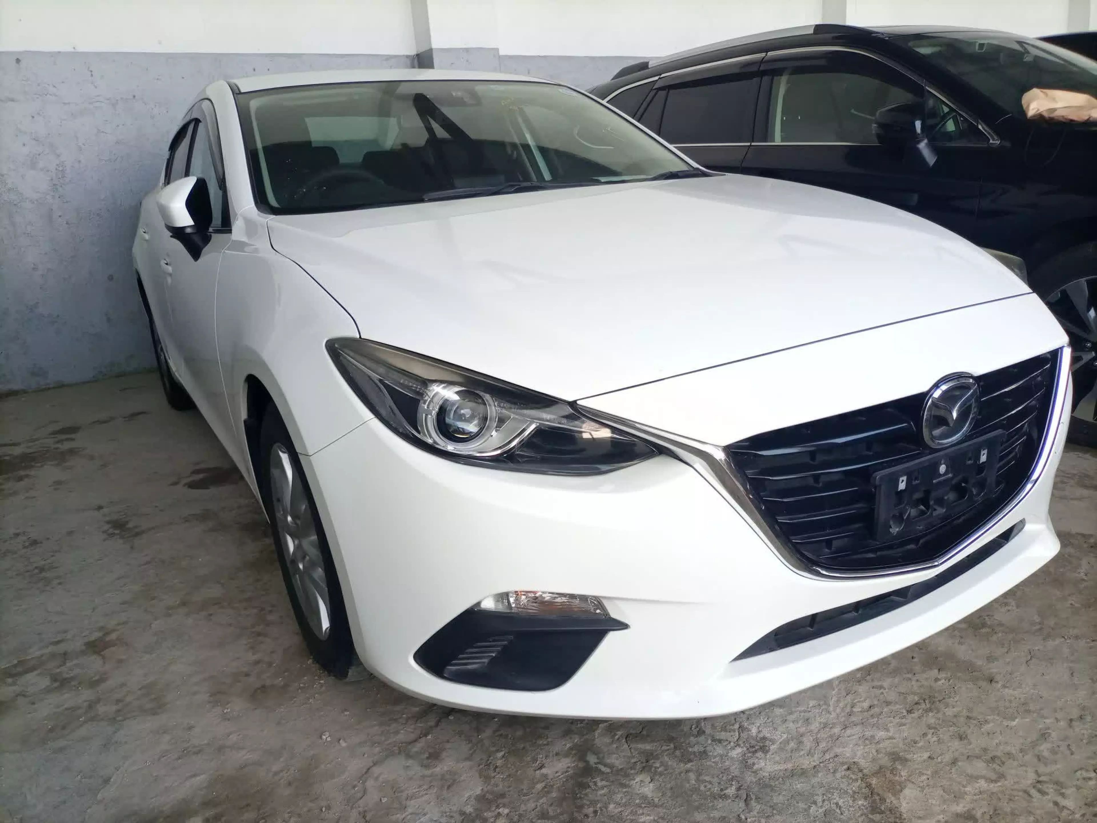 Mazda Axela  - 2015
