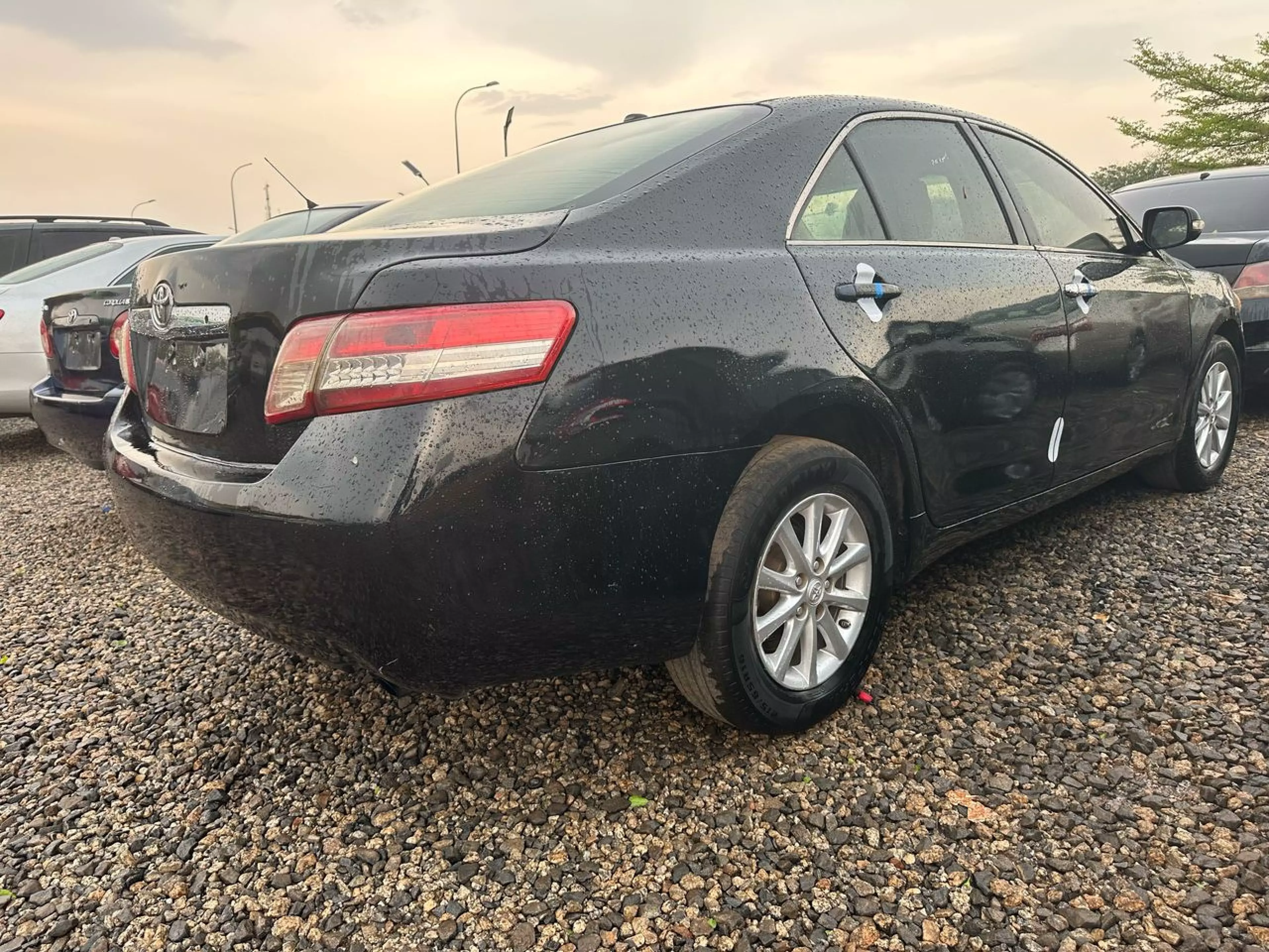 Toyota Camry   - 2010