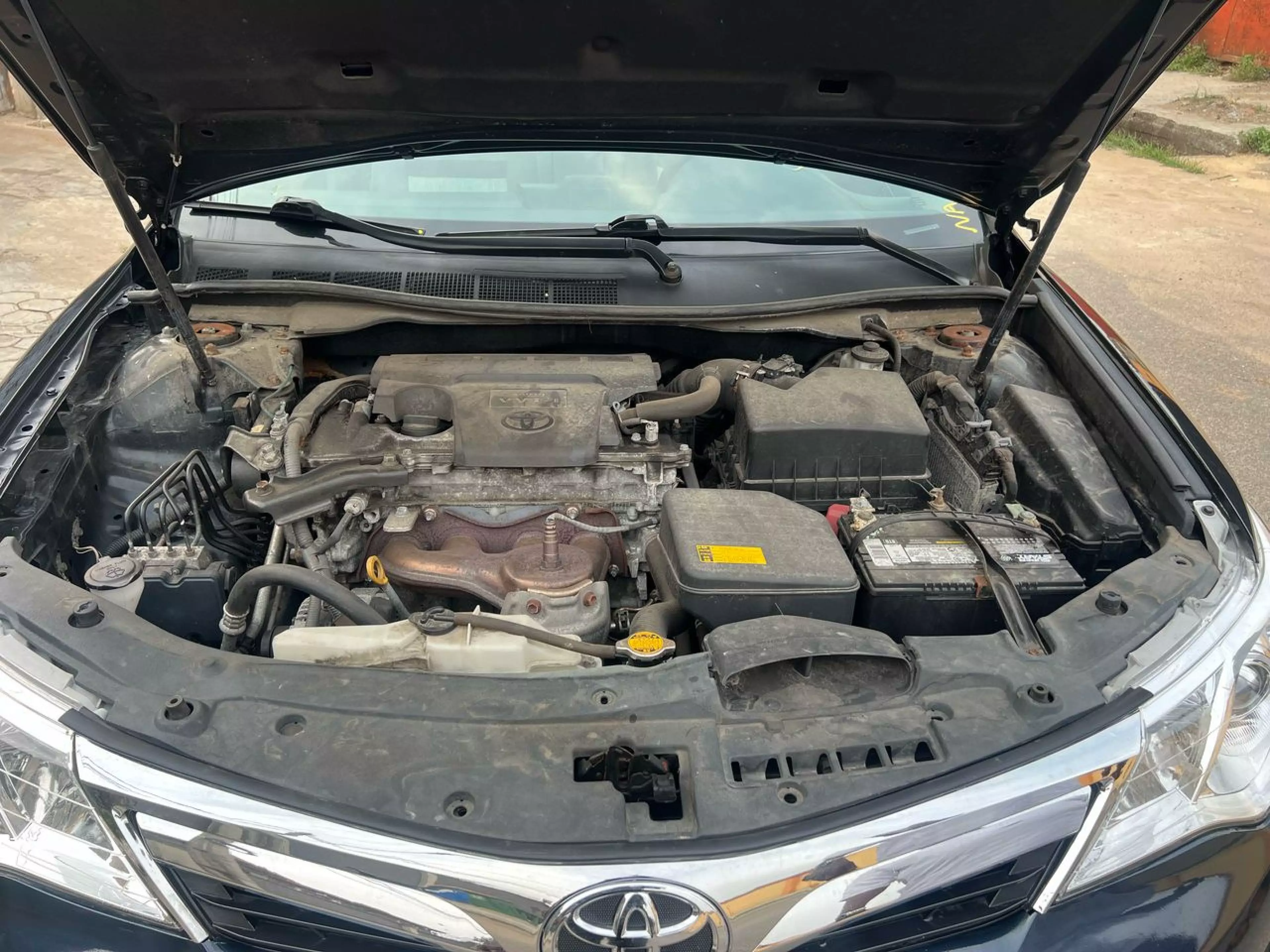 Toyota Camry   - 2012