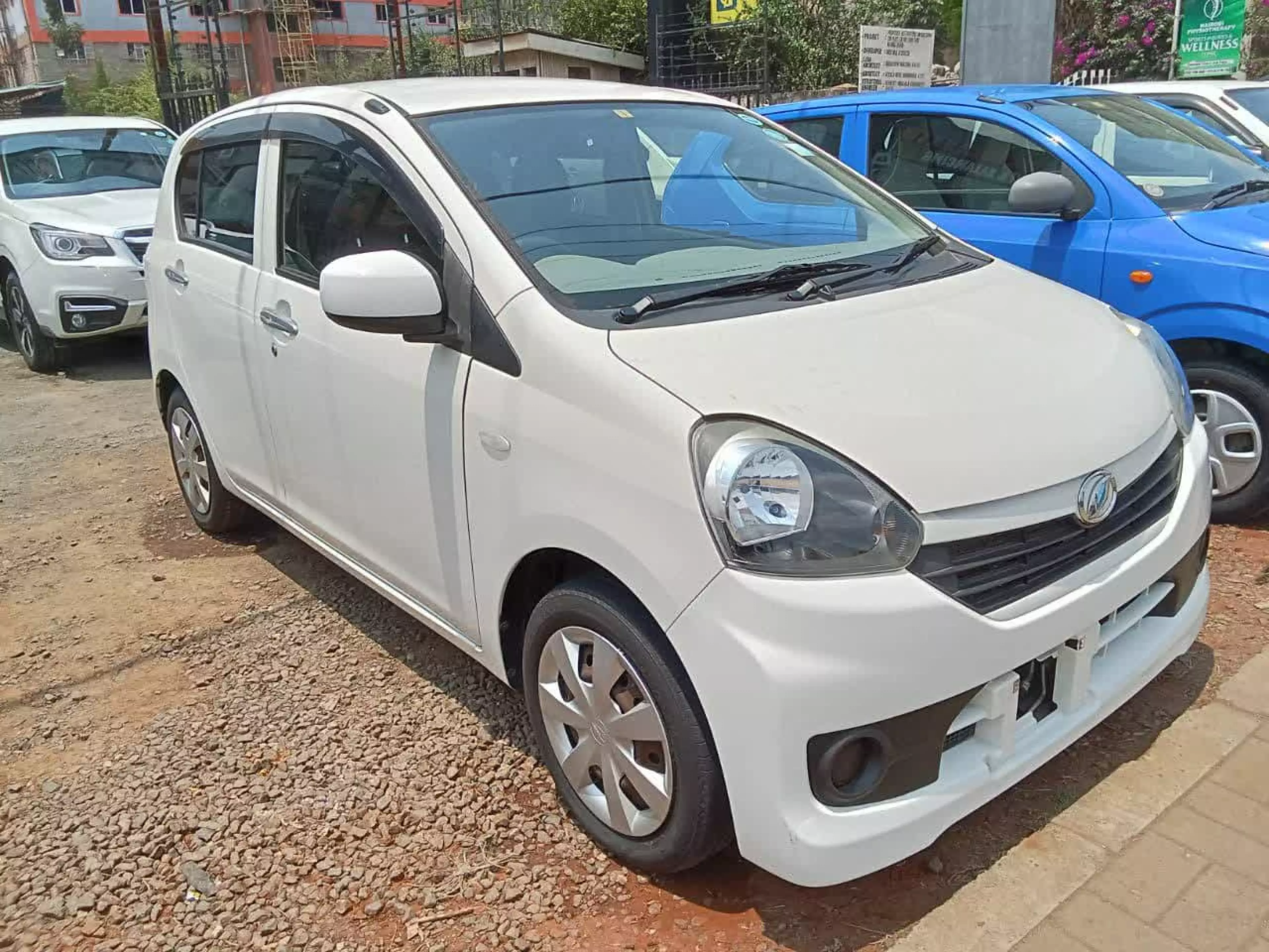 Daihatsu Mira  - 2016