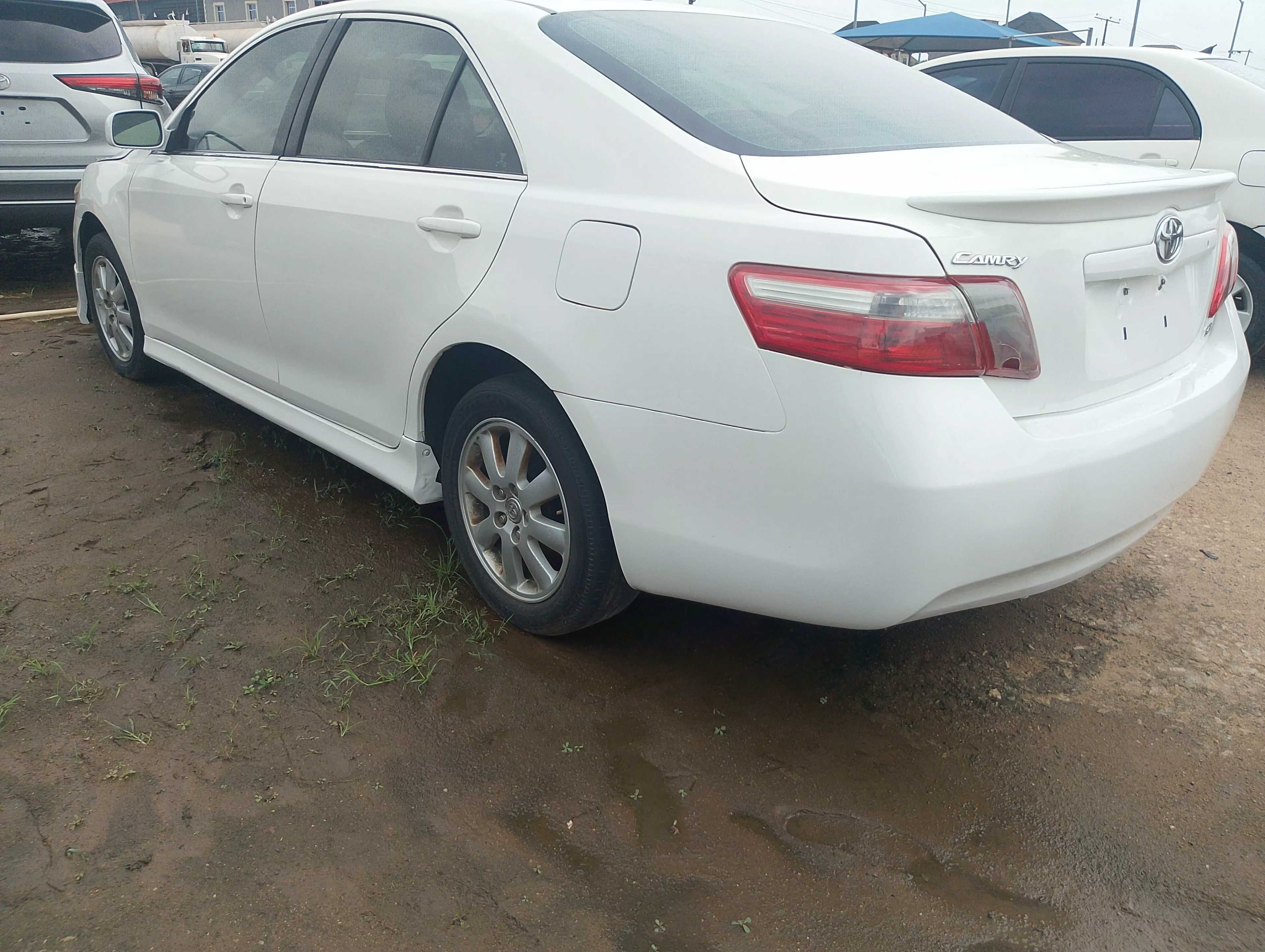 Toyota Camry   - 2009