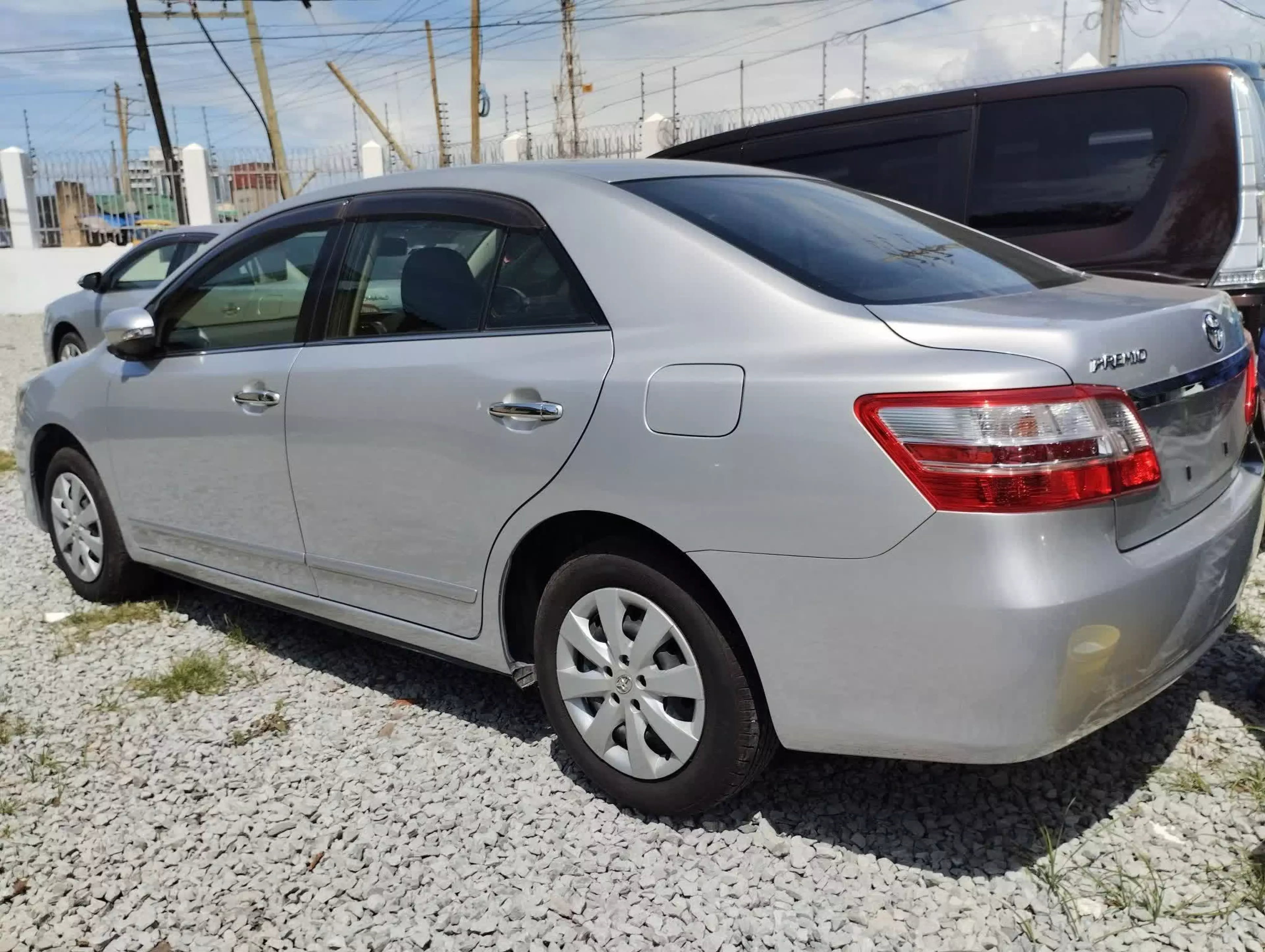 Toyota Premio  - 2016