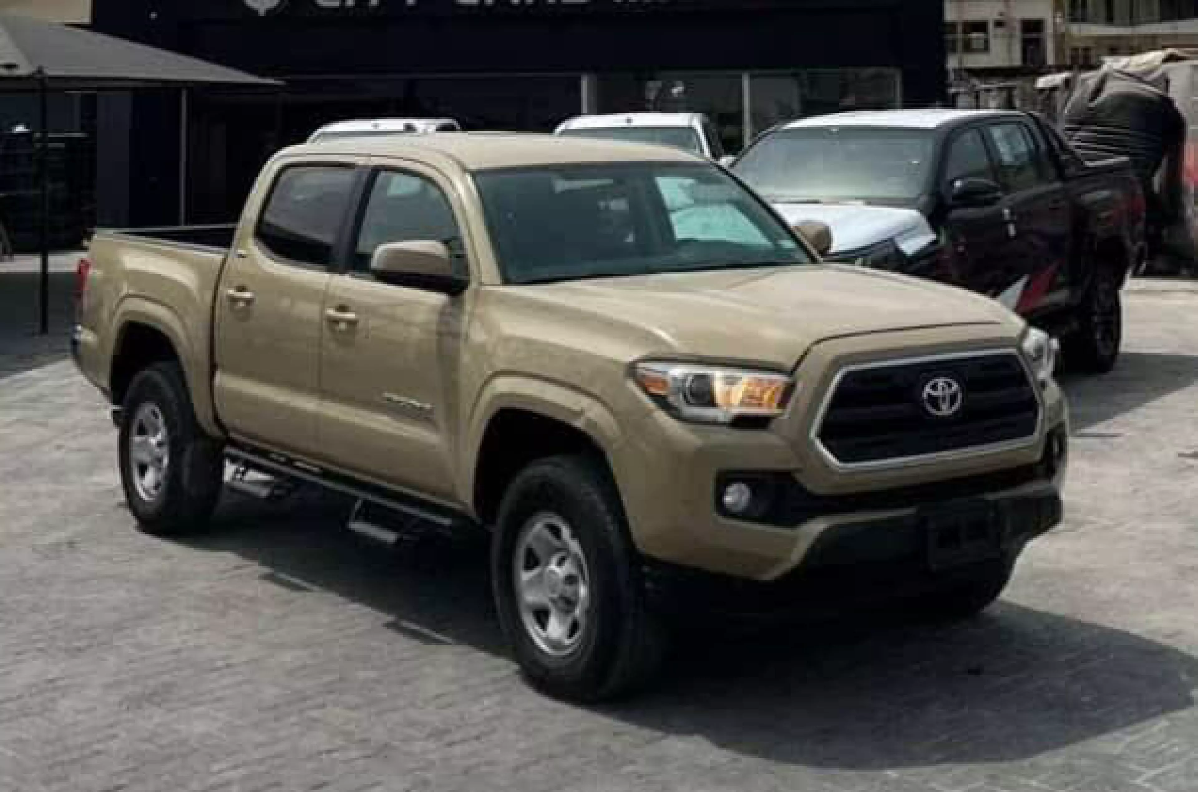 Toyota Tacoma - 2016