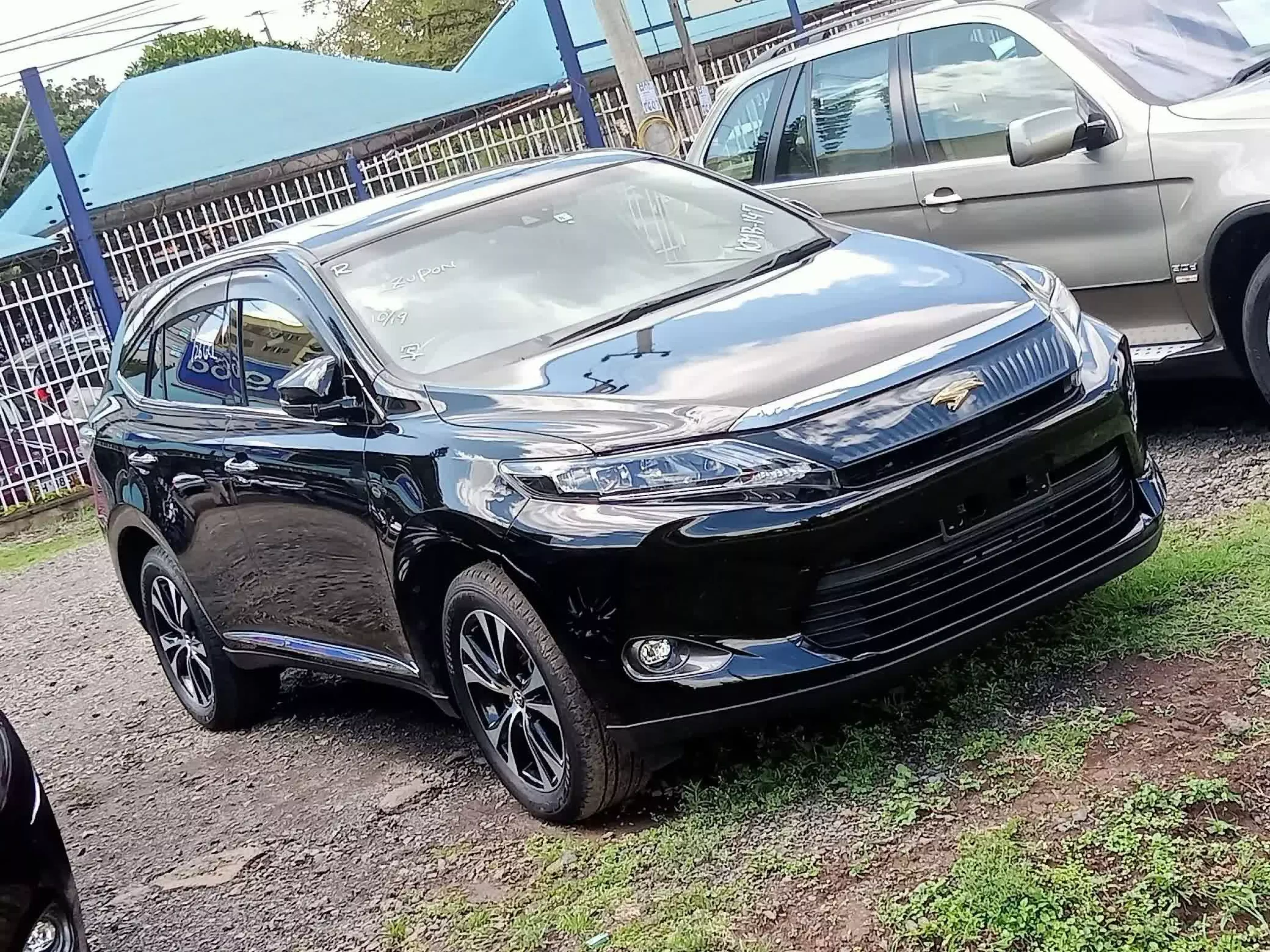 Toyota Harrier - 2015