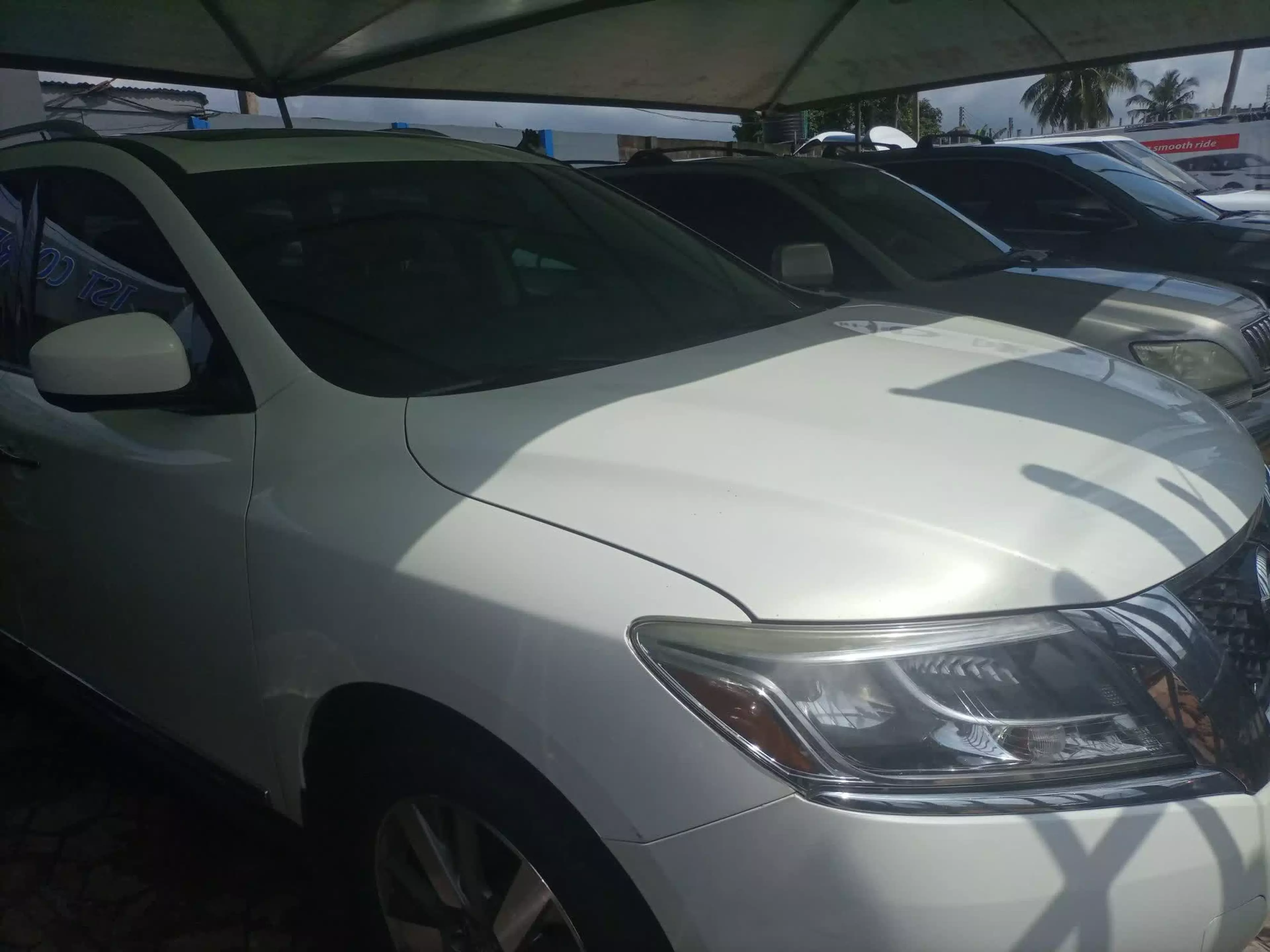 Nissan Pathfinder - 2014
