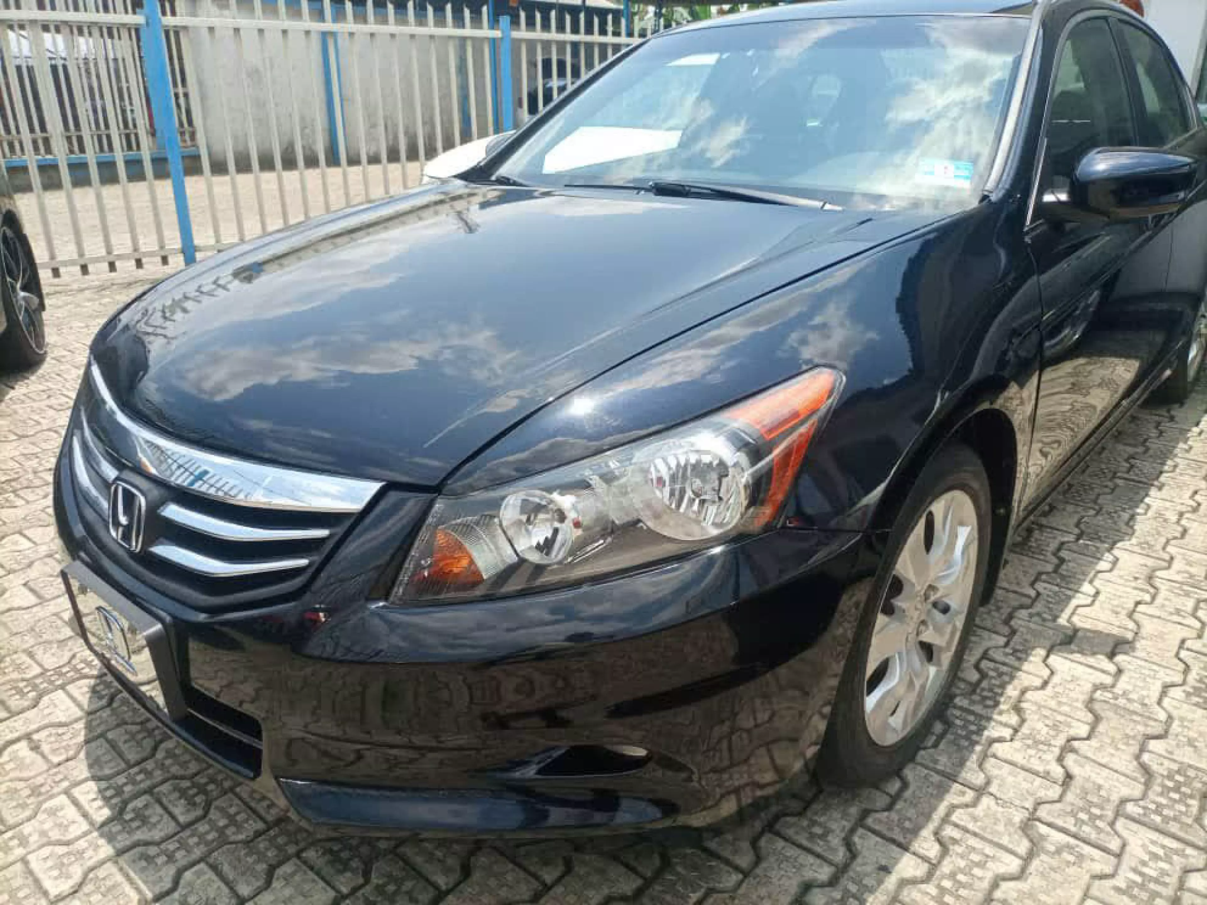 Honda Accord - 2009