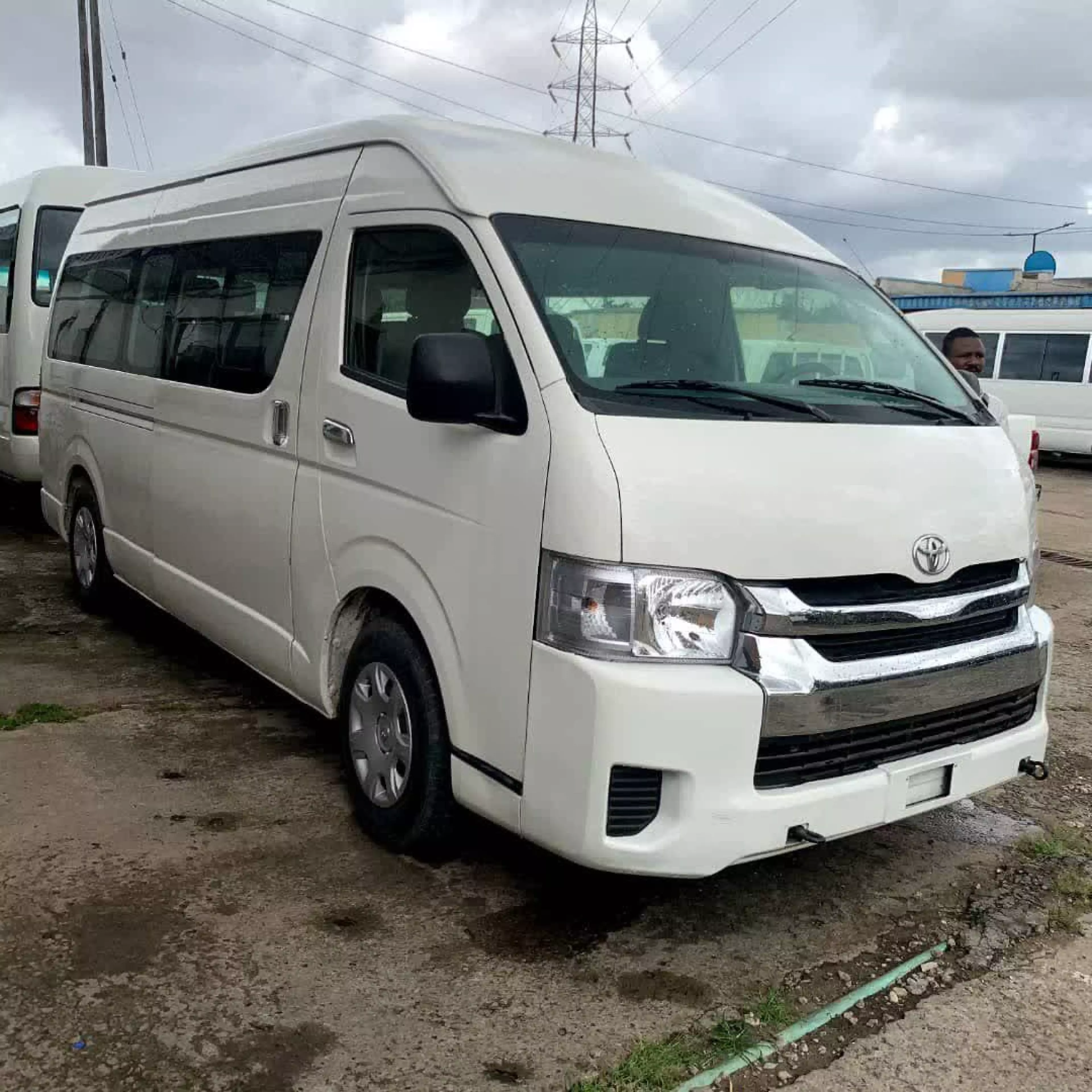 Toyota Hiace   - 2016