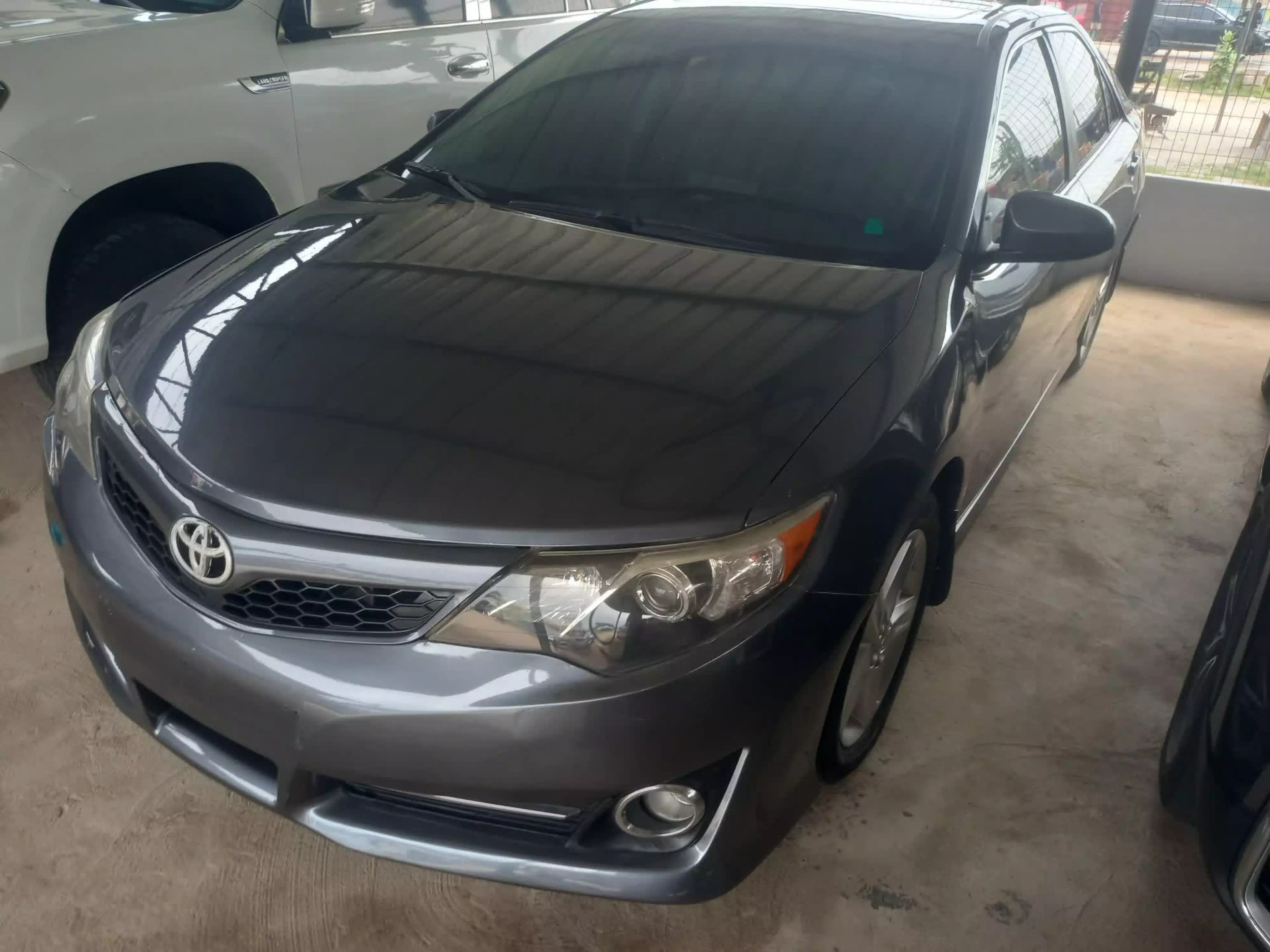 Toyota Camry - 2014