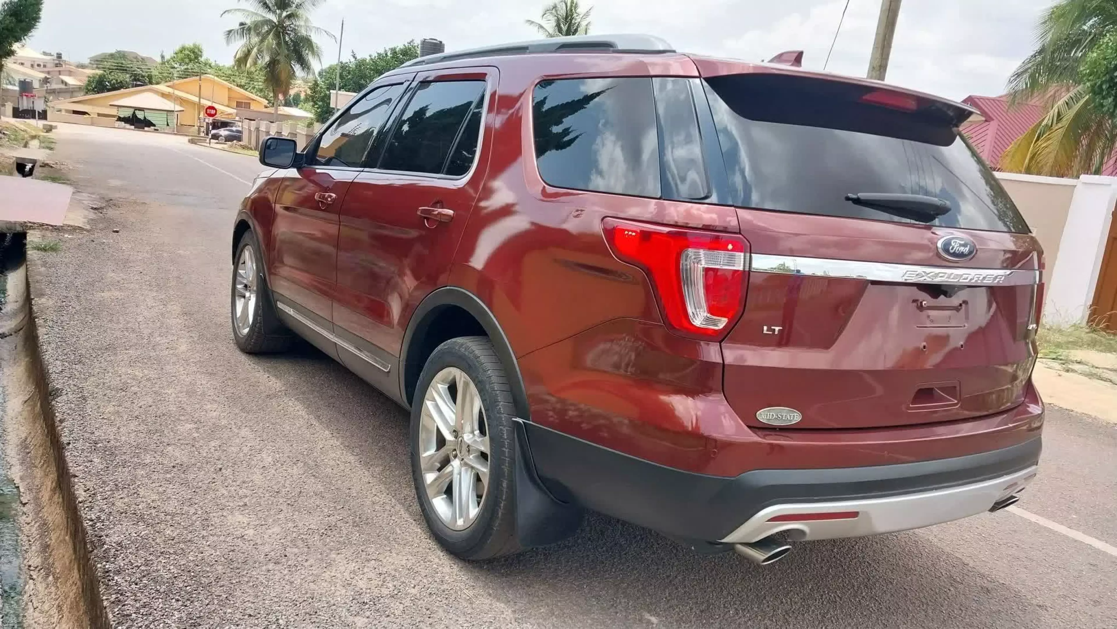 Ford Explorer - 2016