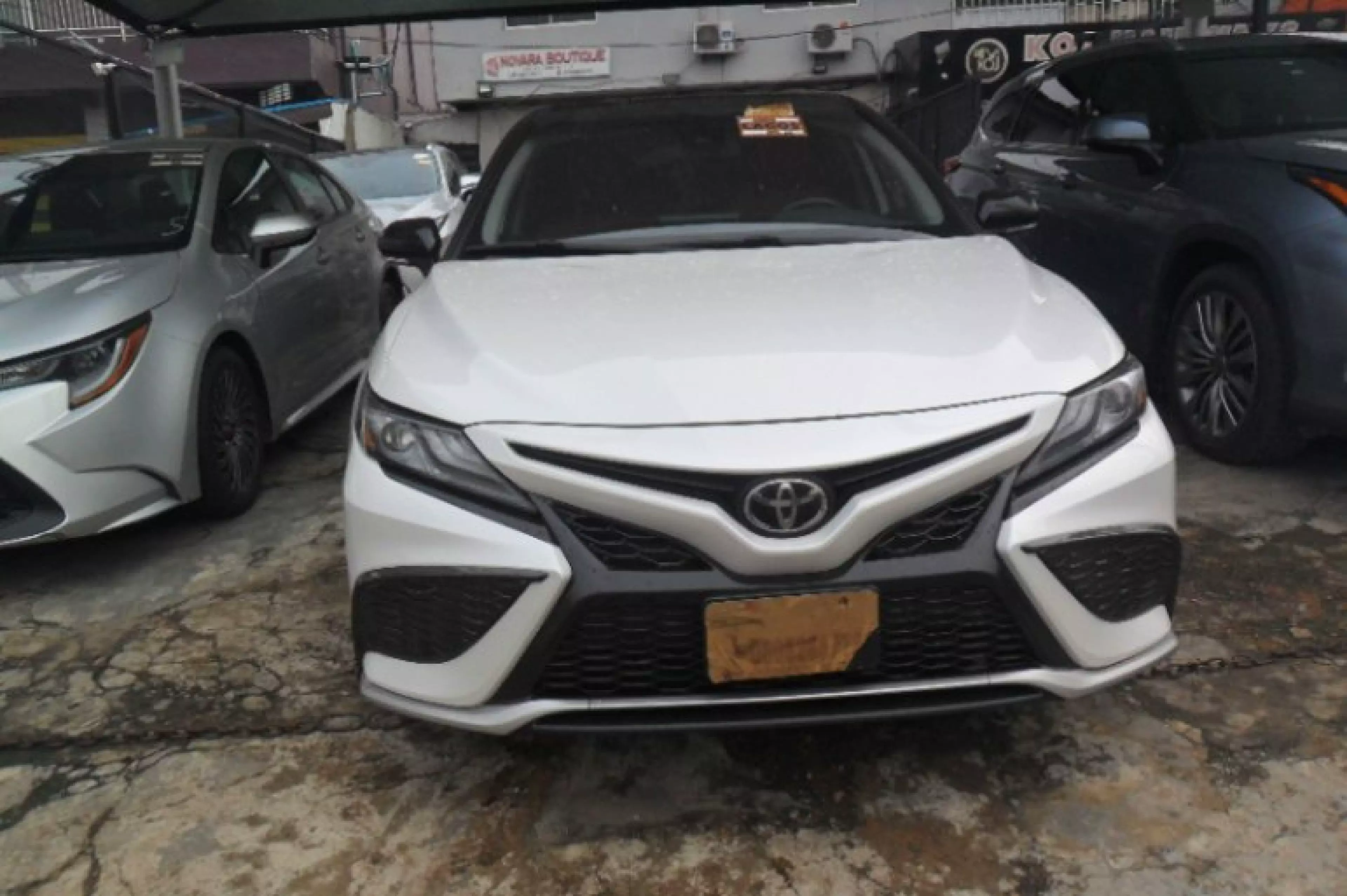 Toyota Camry - 2021