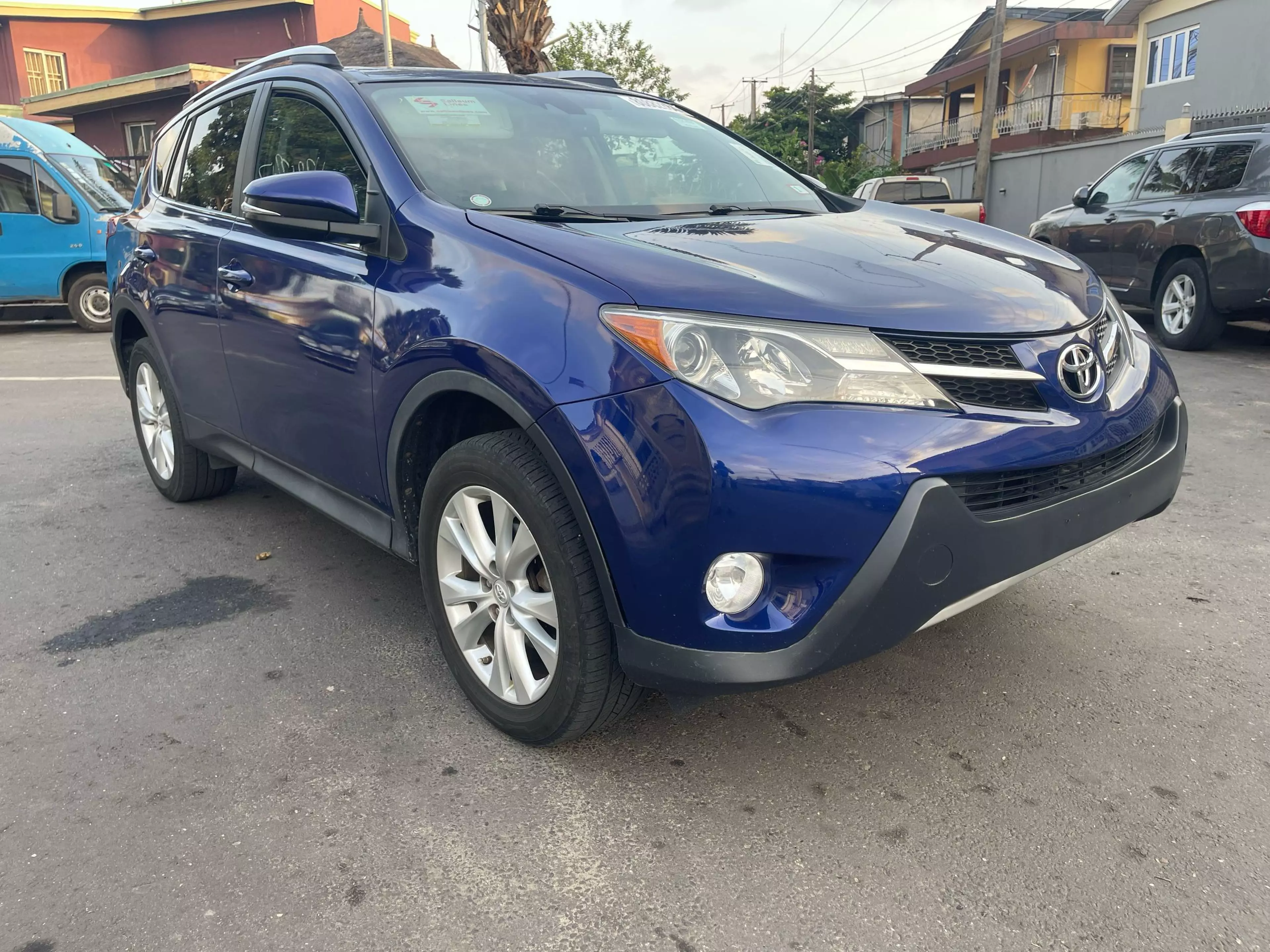 Toyota RAV 4   - 2014