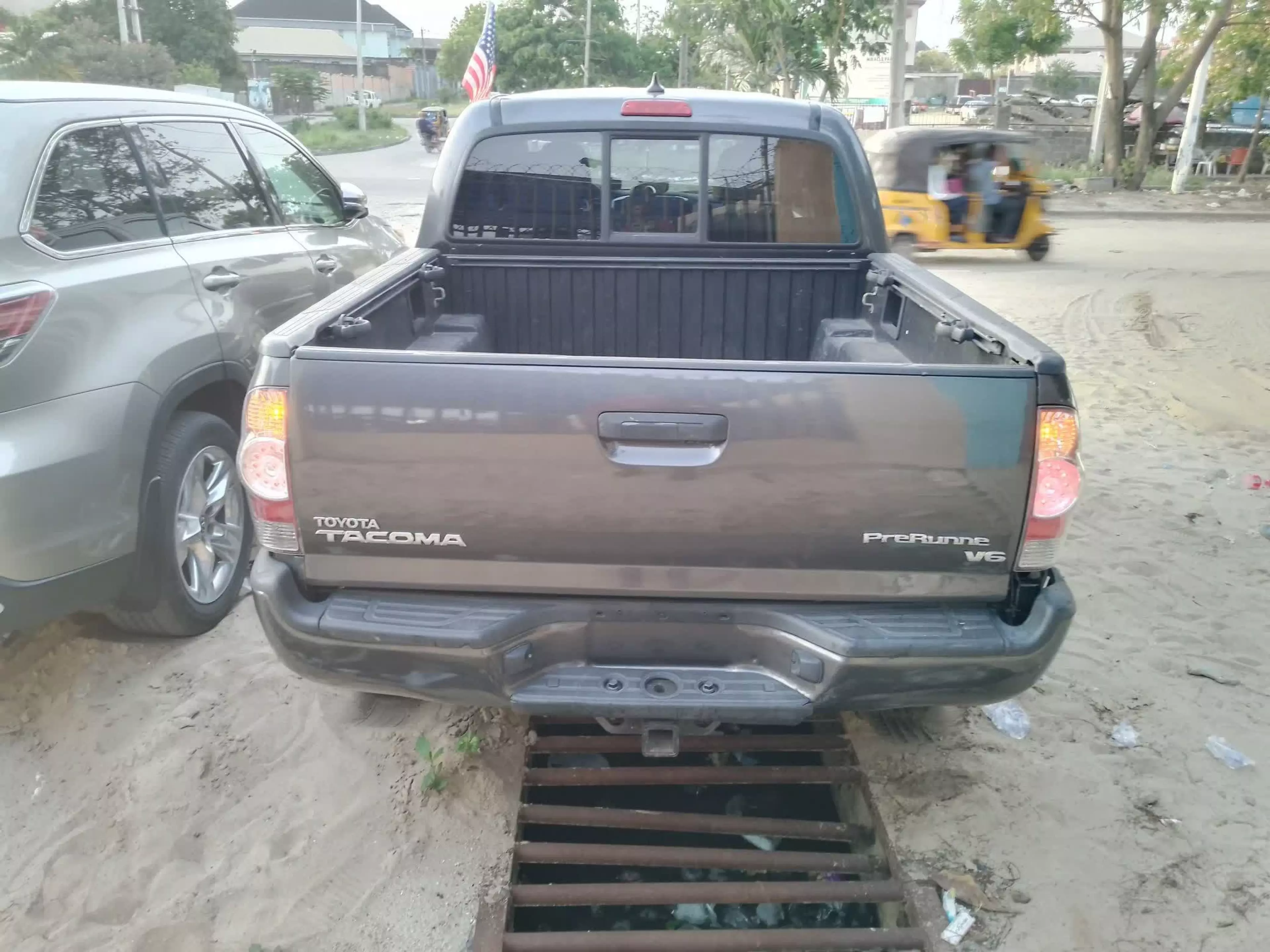 Toyota Tacoma   - 2012