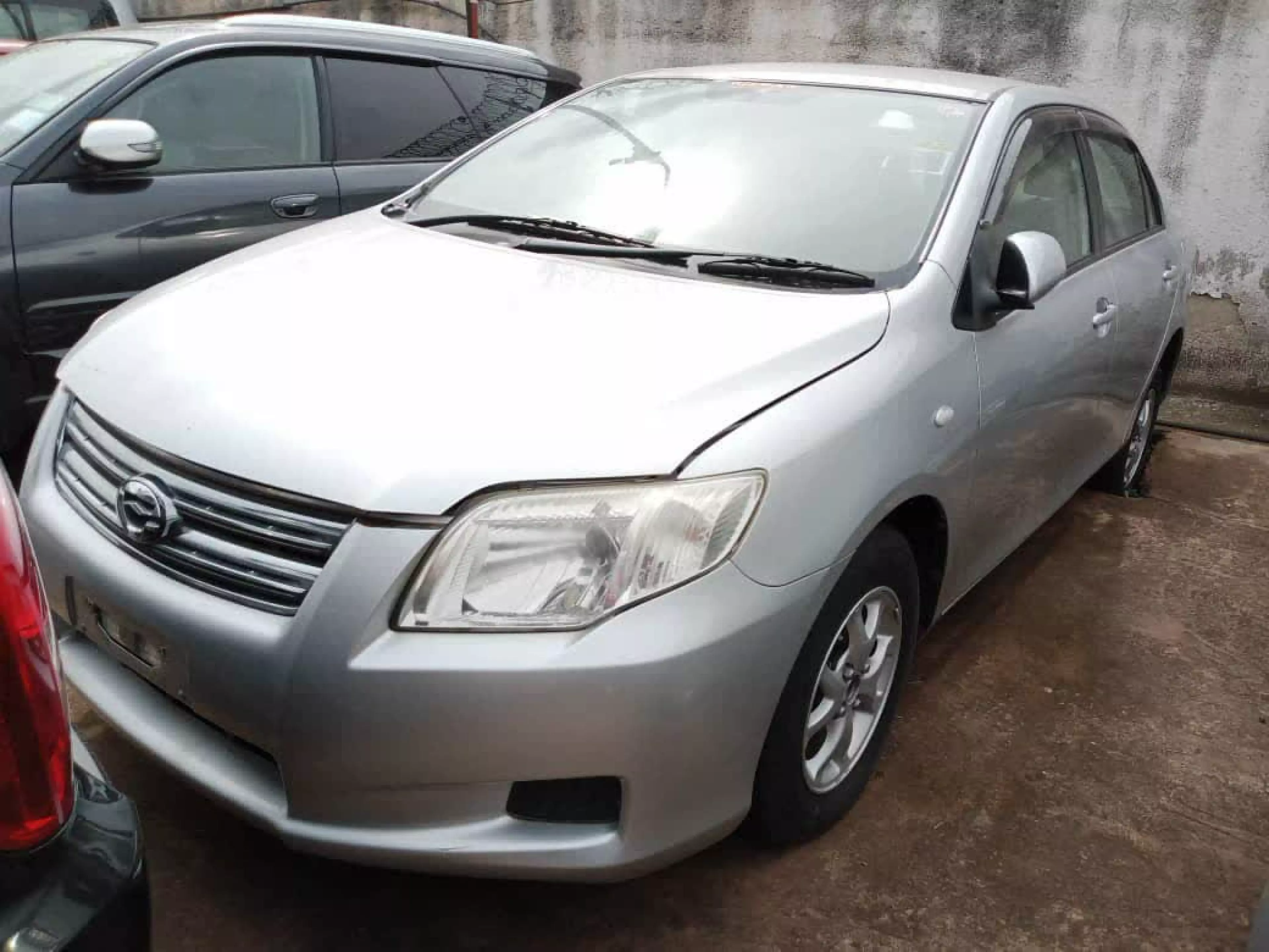 Toyota Axio  - 2010