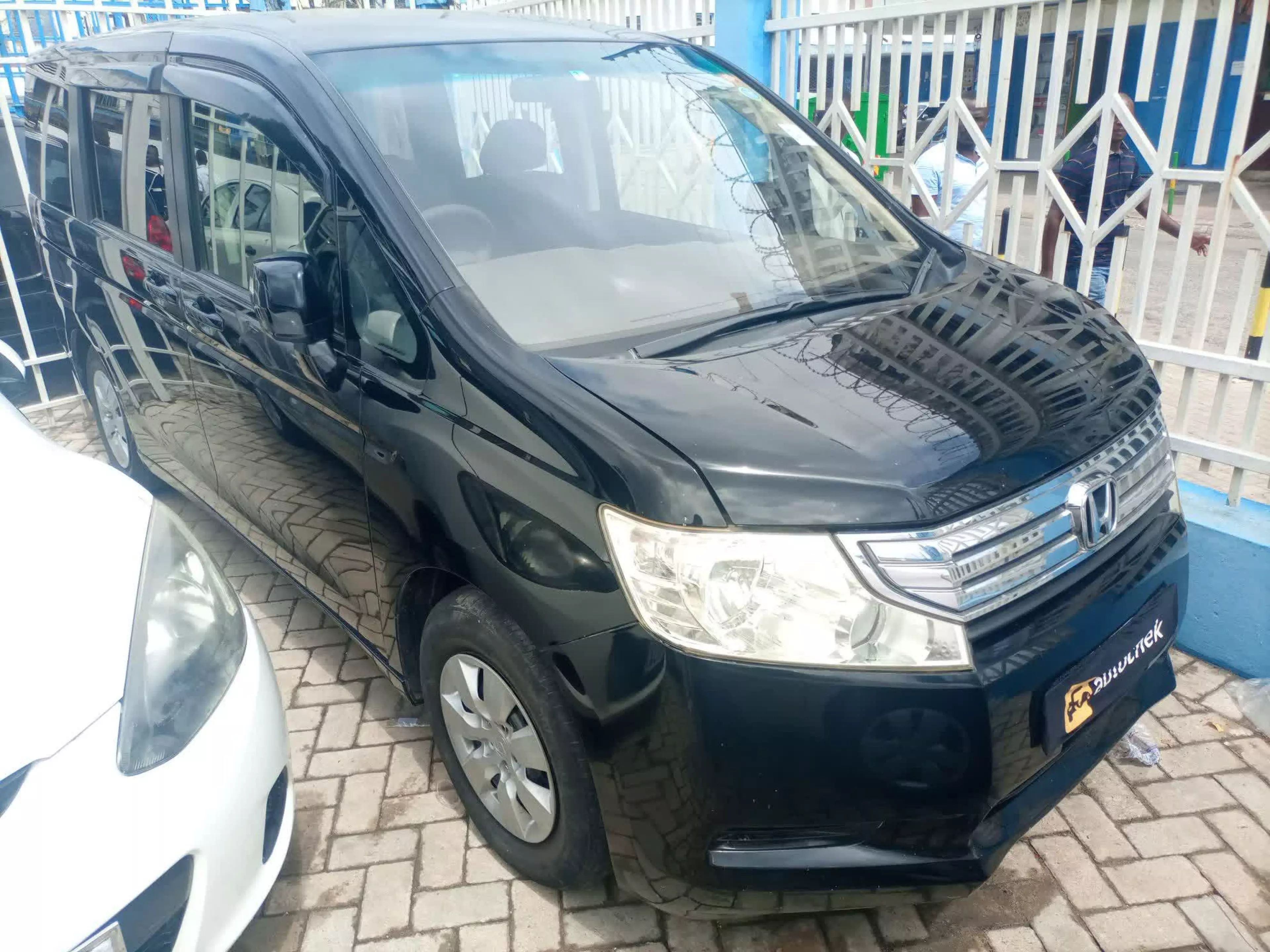 Honda Stpwgn - 2011
