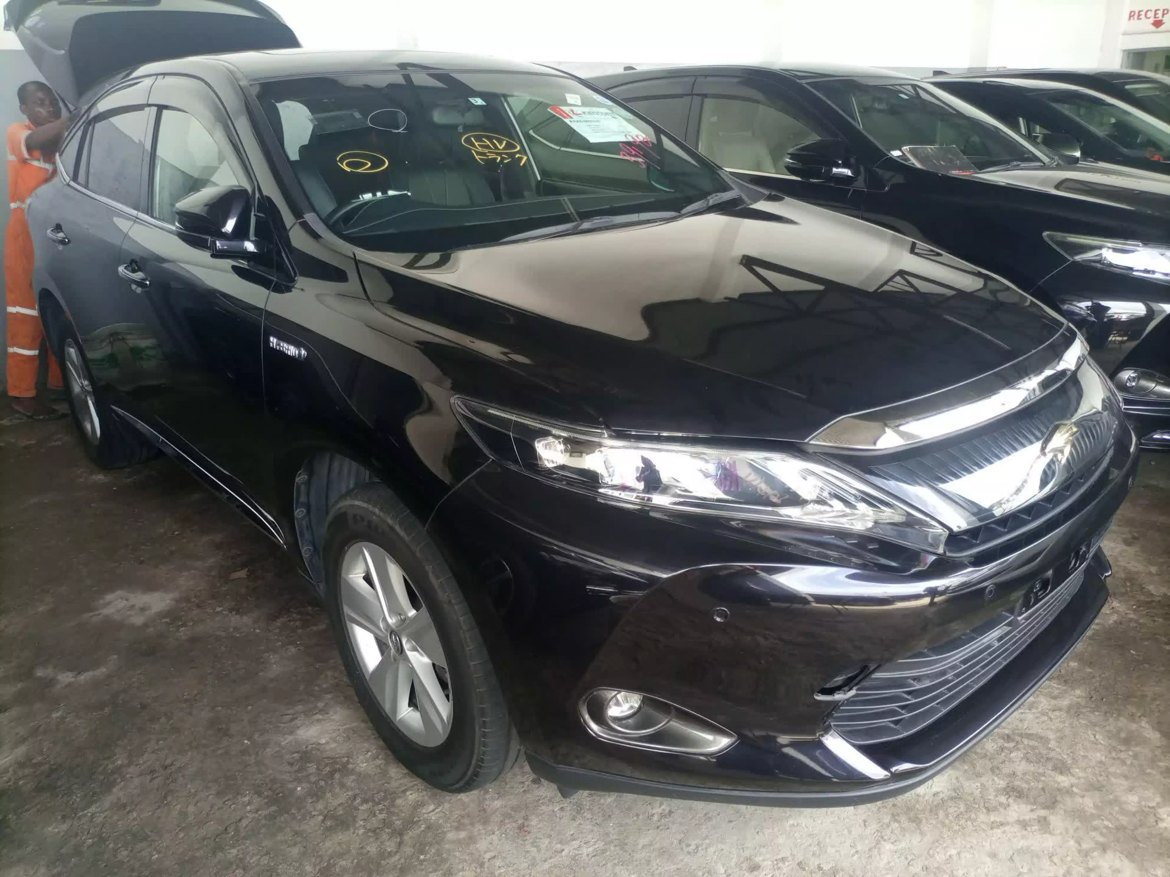 Toyota Harrier hybrid  - 2016