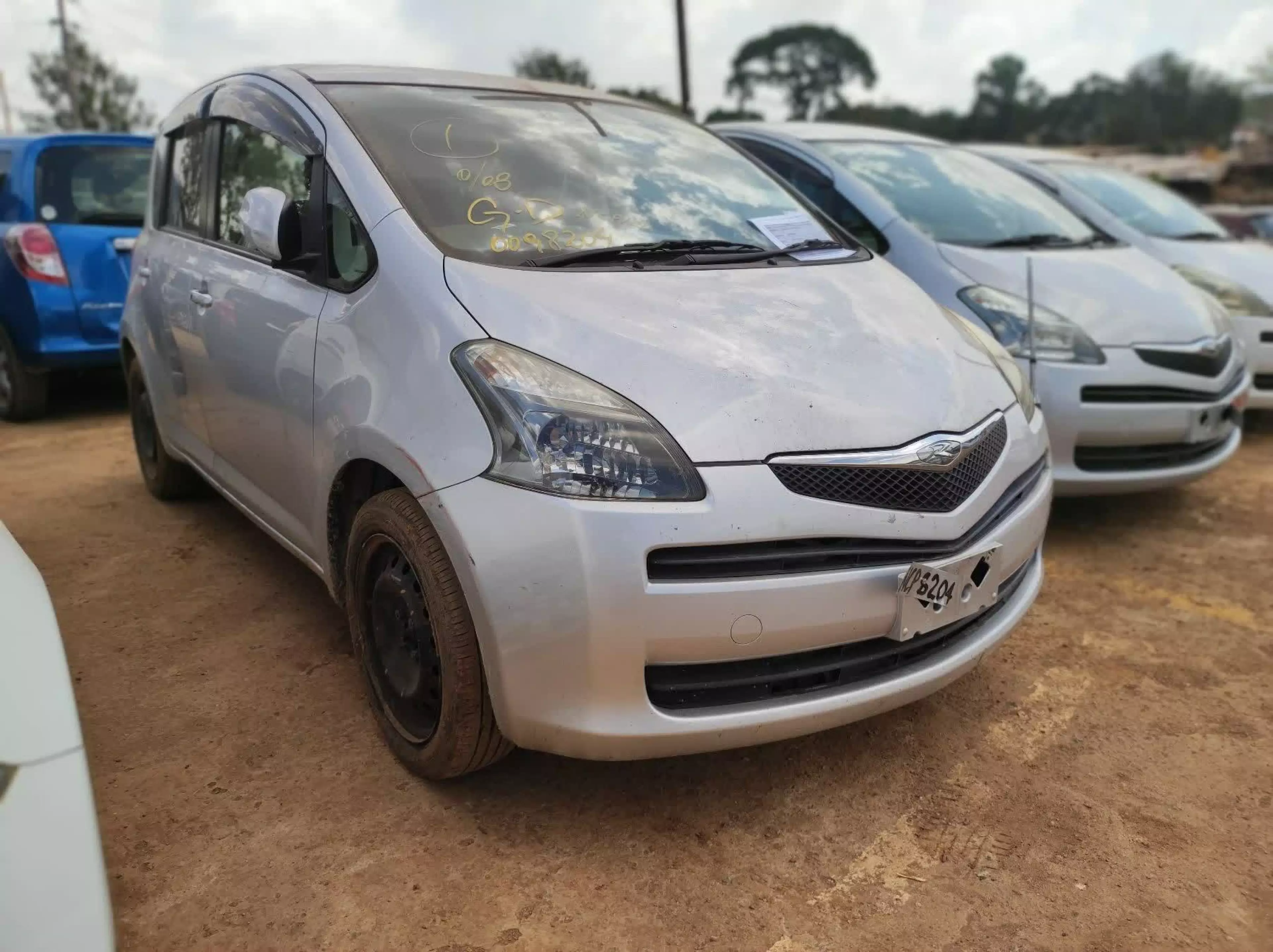 Toyota Ractis - 2009