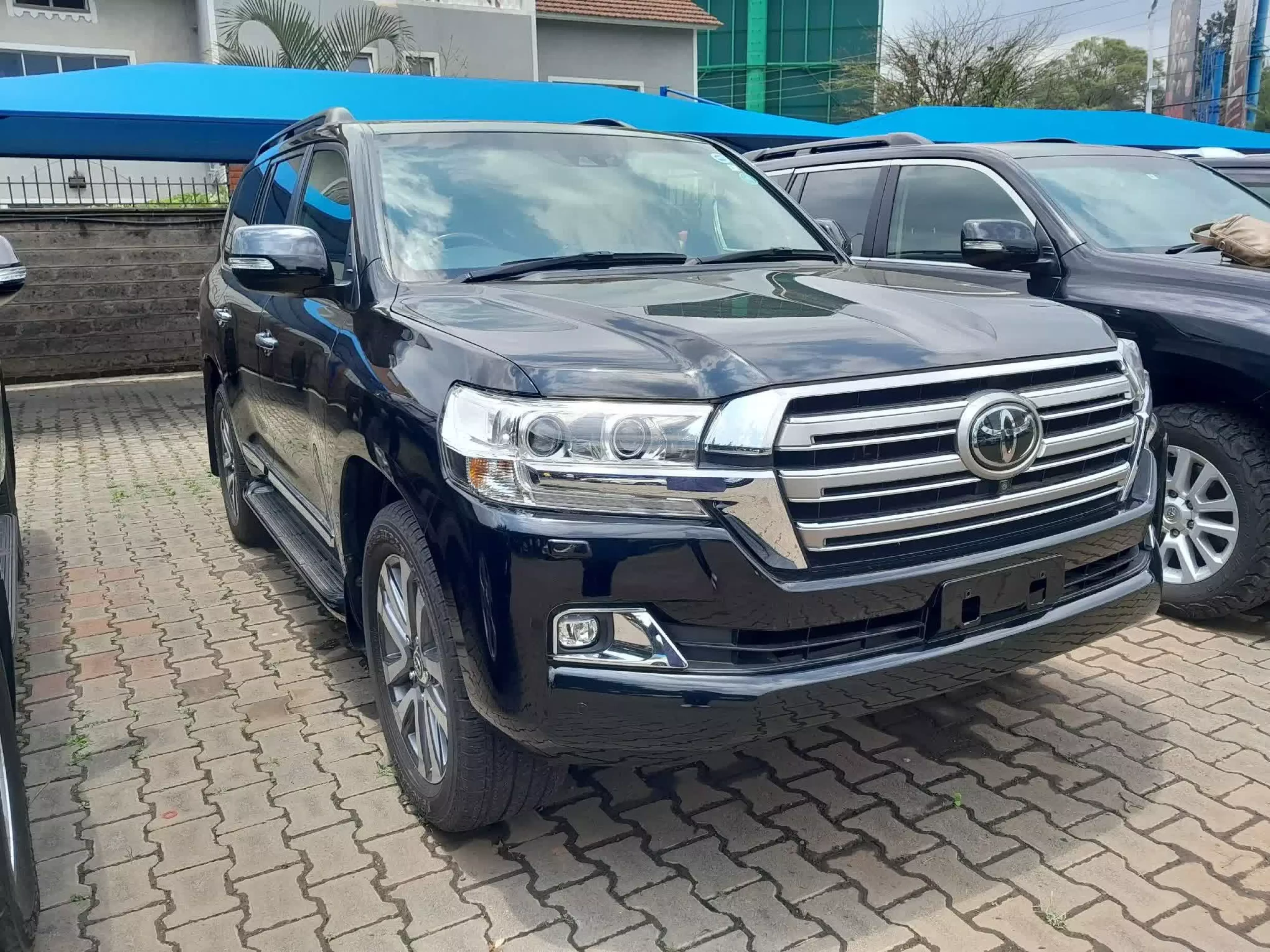 Toyota Landcruiser  V8 - 2016
