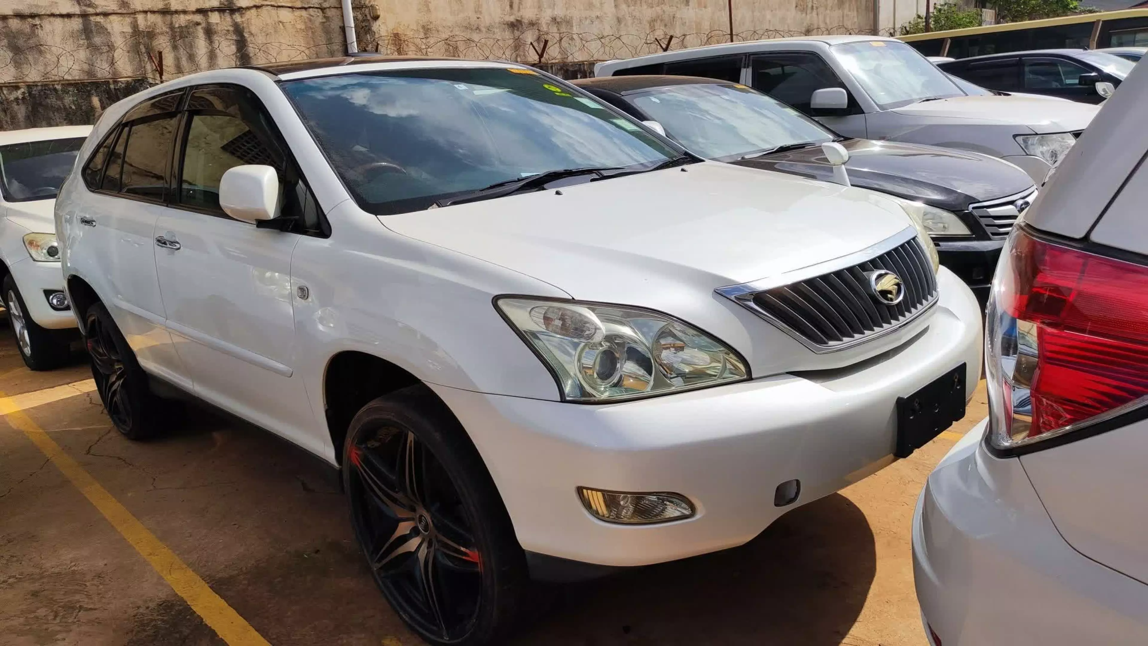 Toyota Harrier - 2010