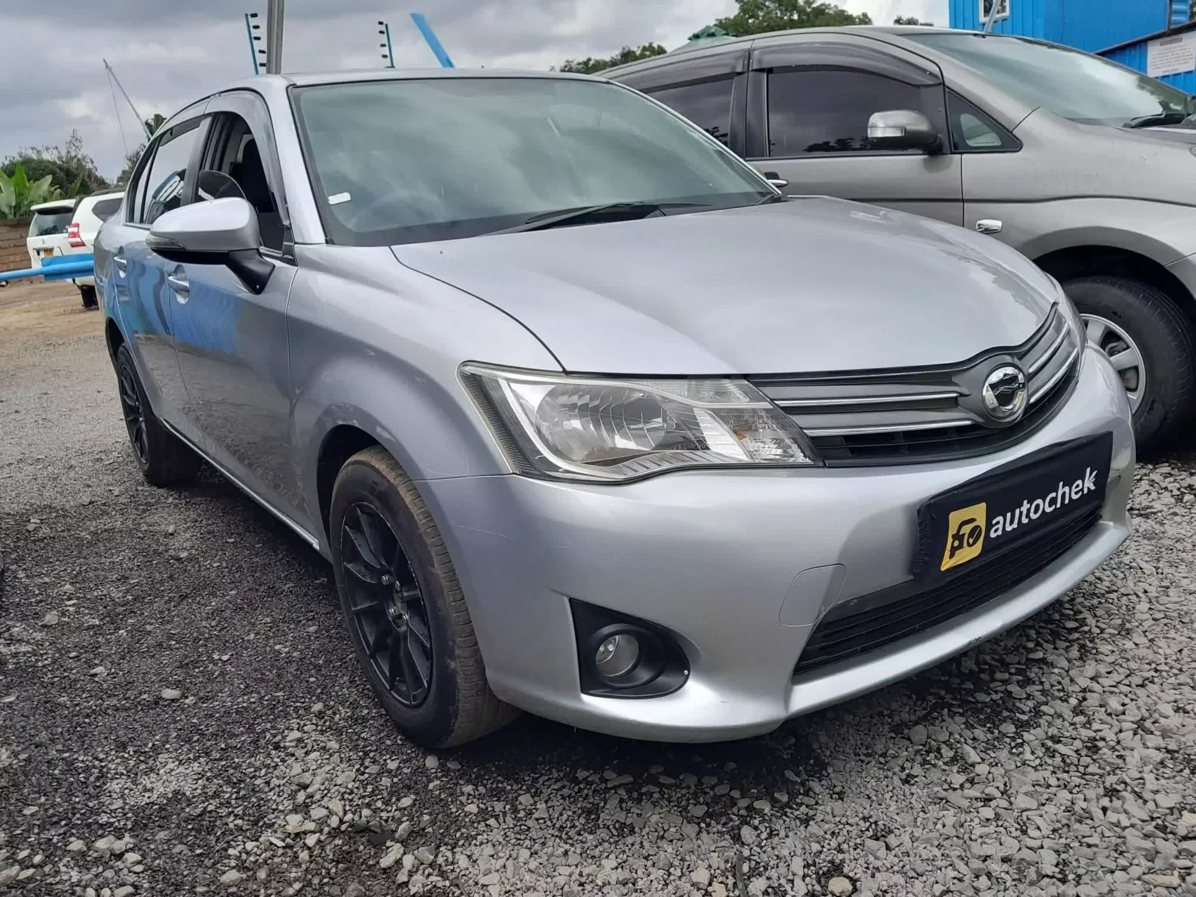 Toyota Axio  - 2013