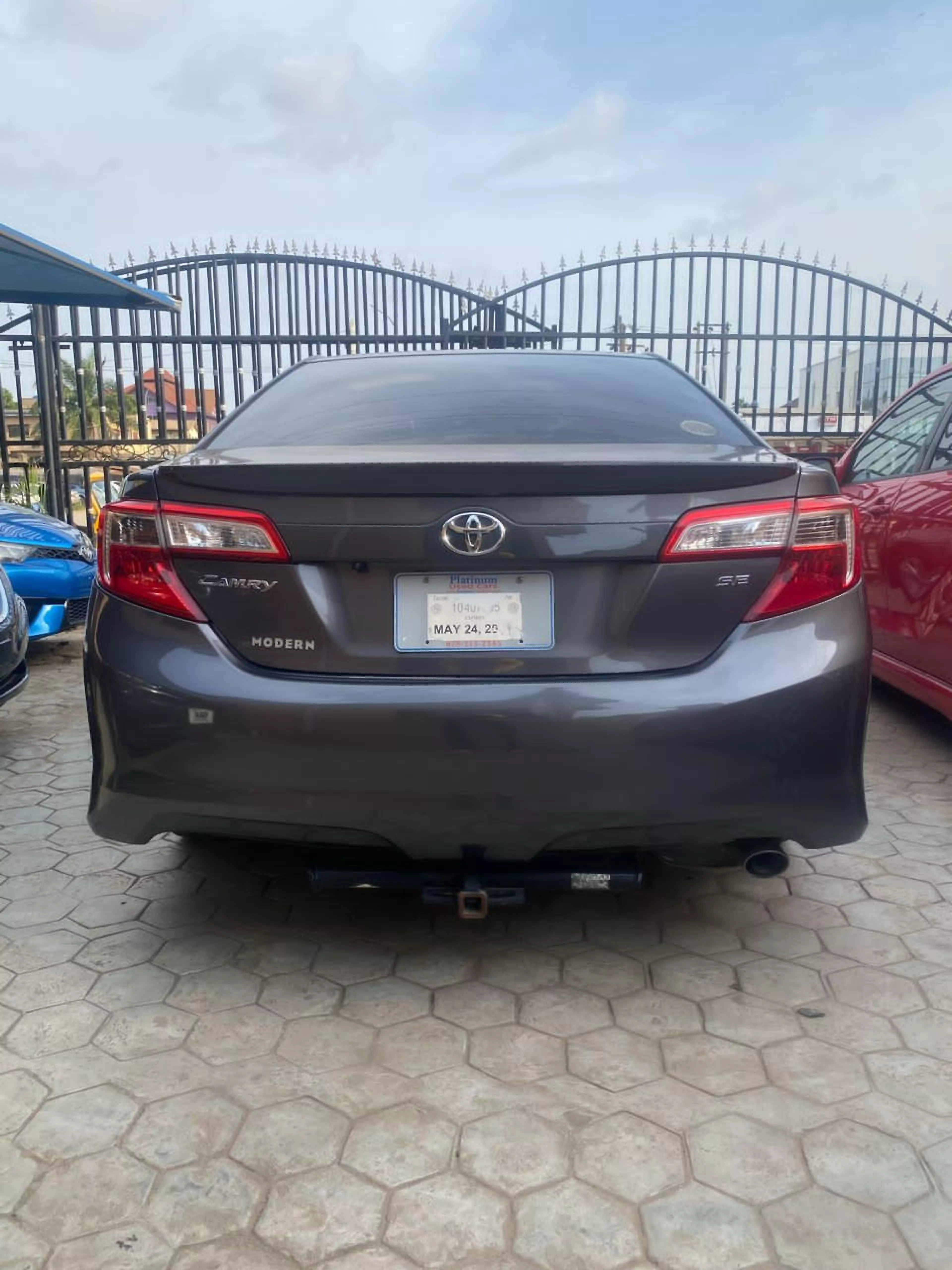 Toyota Camry   - 2014