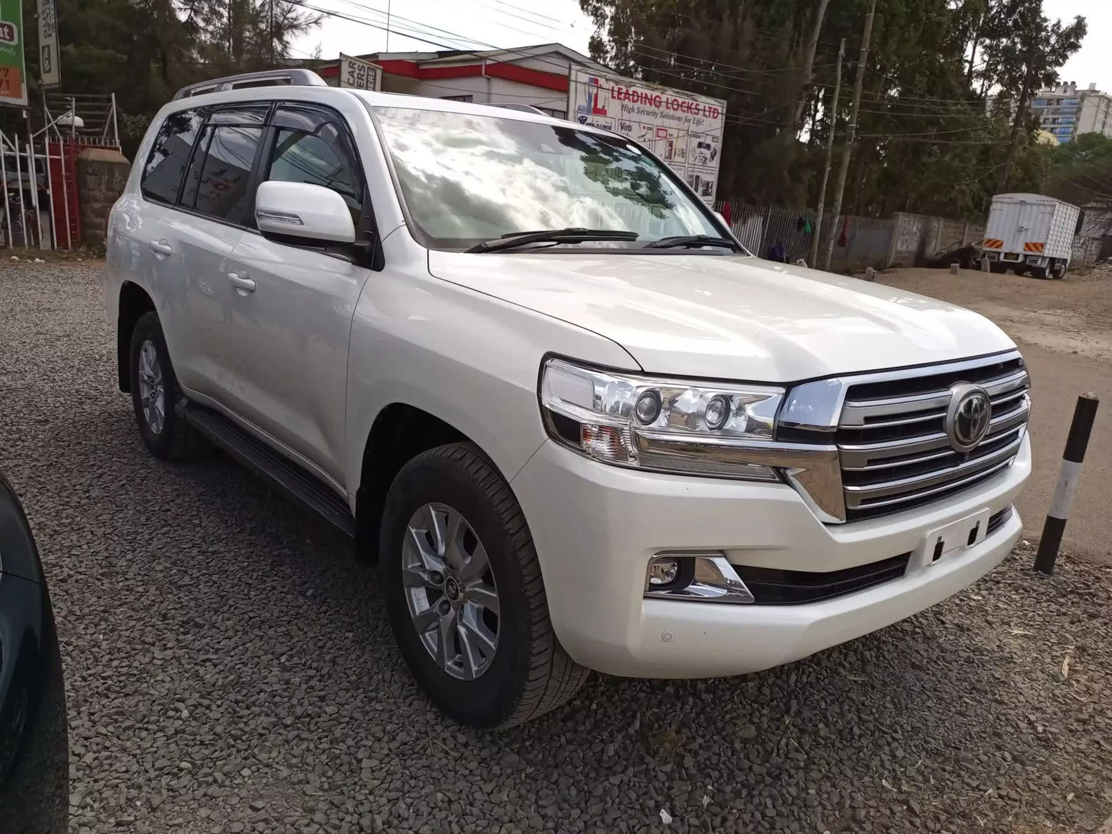 Toyota Landcruiser  V8 - 2016
